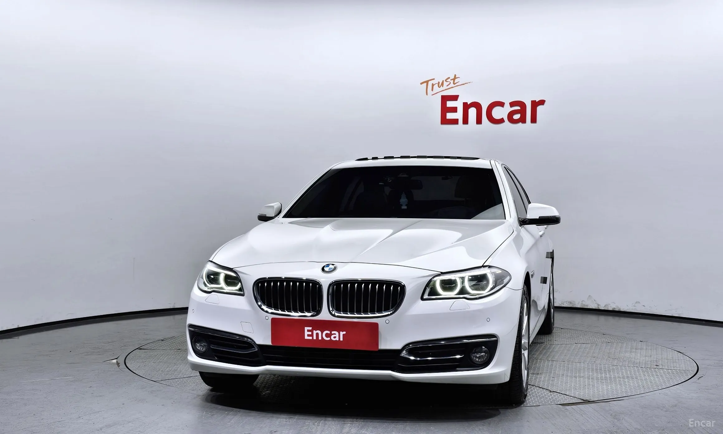 BMW 5 Series (F10) превью 2