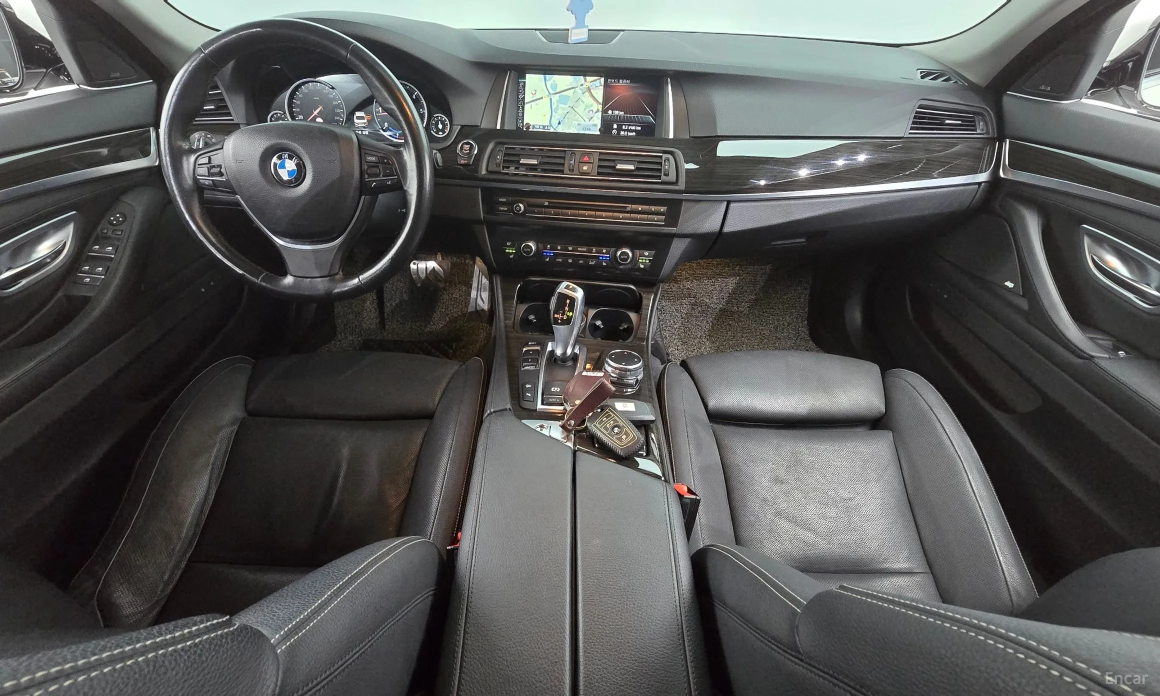 BMW 5 Series (F10) превью 4