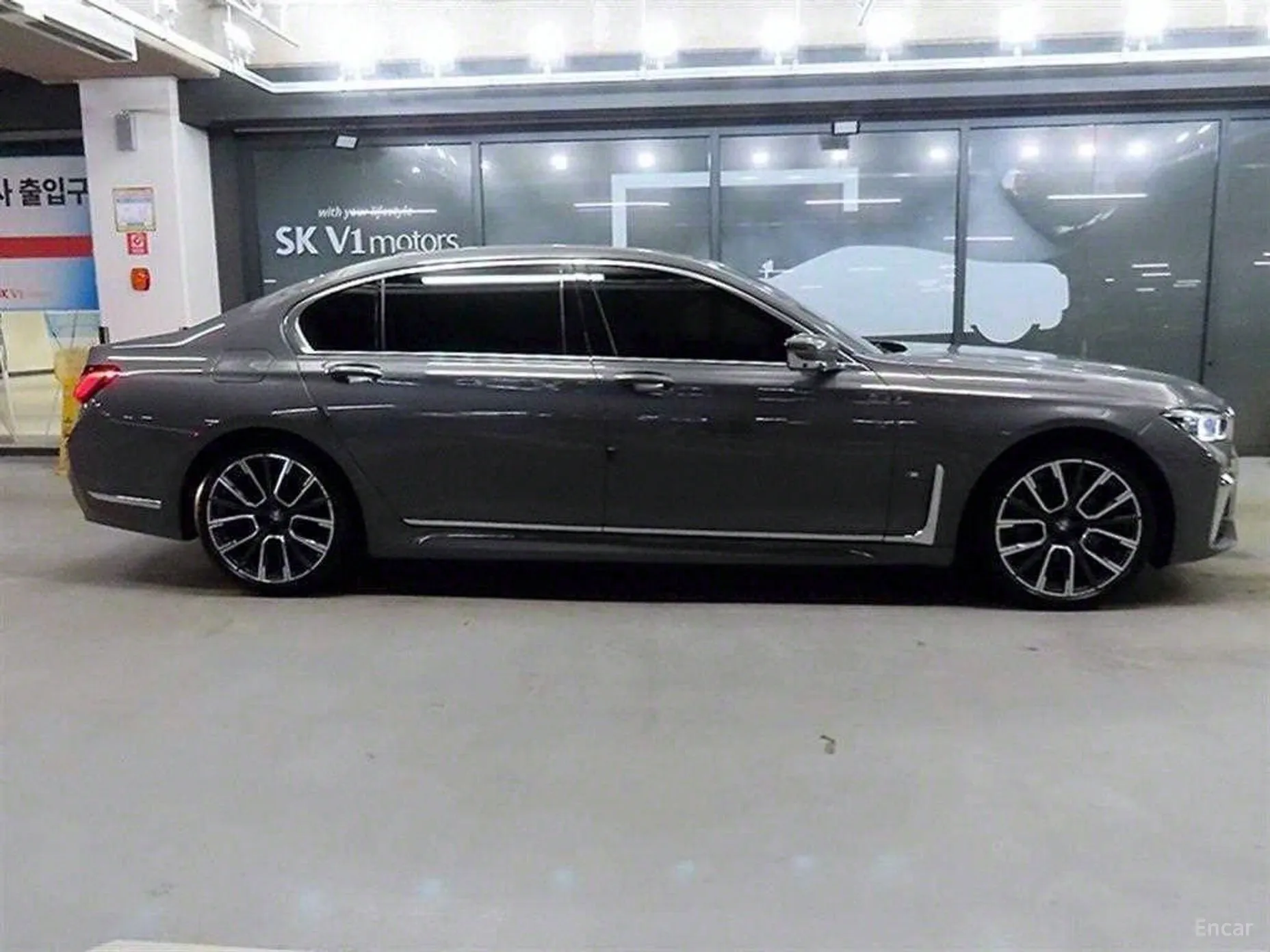 BMW 7 Series (G11)