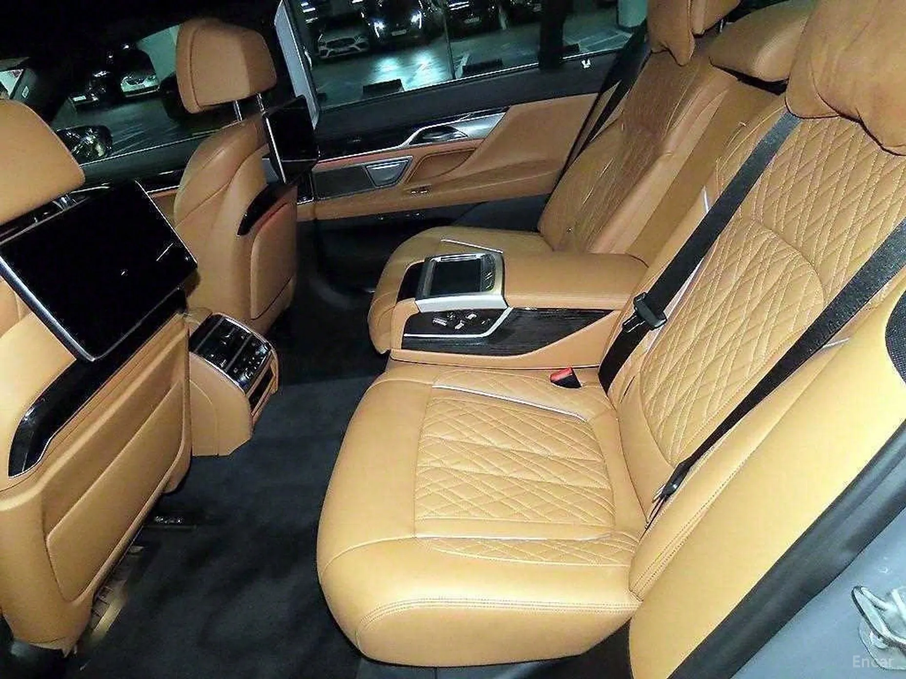 BMW 7 Series (G11) превью 4