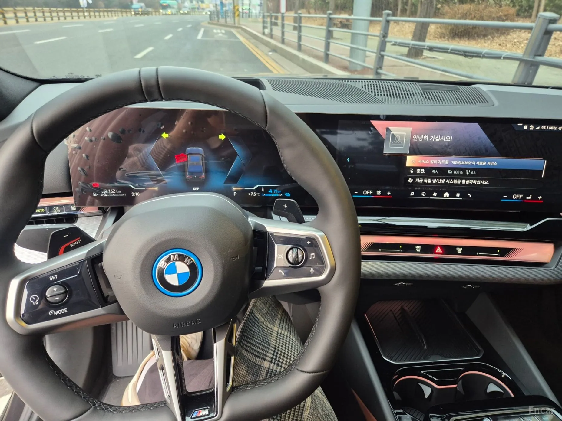 BMW 5 Series (G60) превью 4