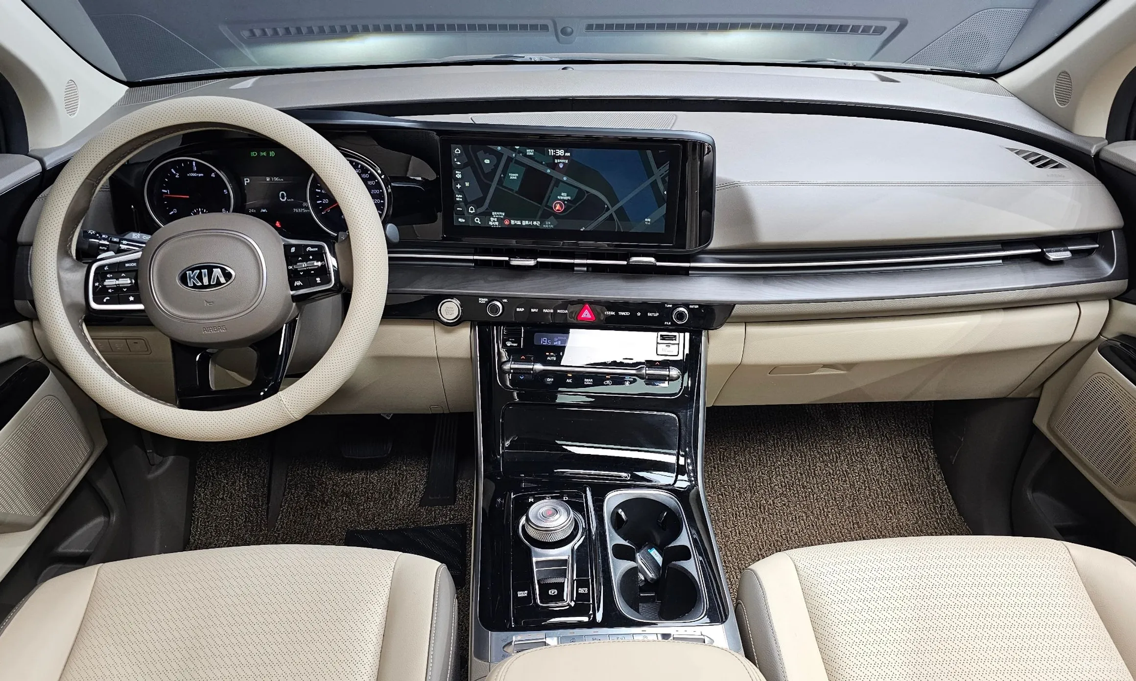 Kia Carnival Gen 4 превью 4