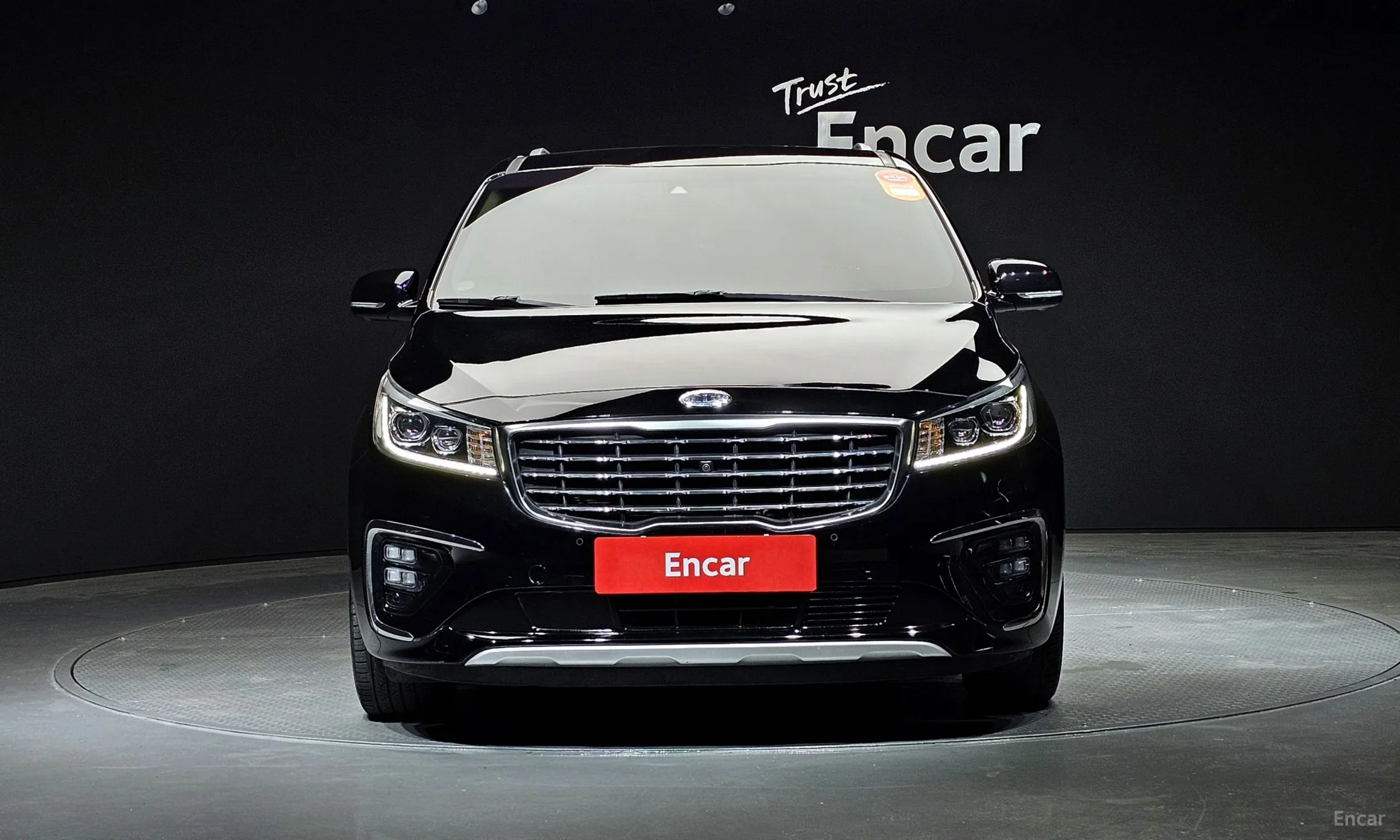 Kia Carnival превью 2
