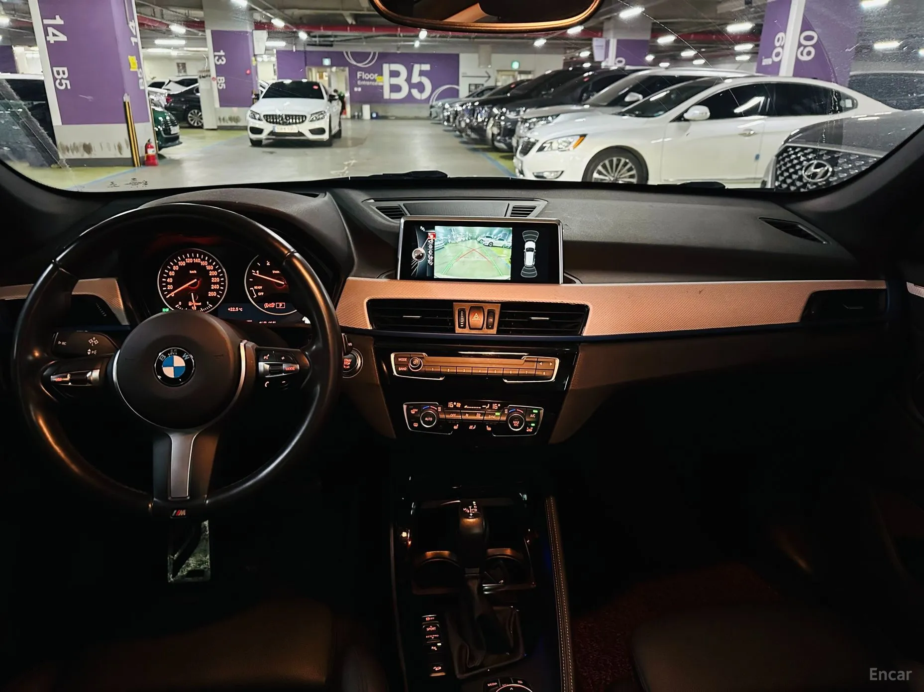 BMW X1 (F48) превью 4
