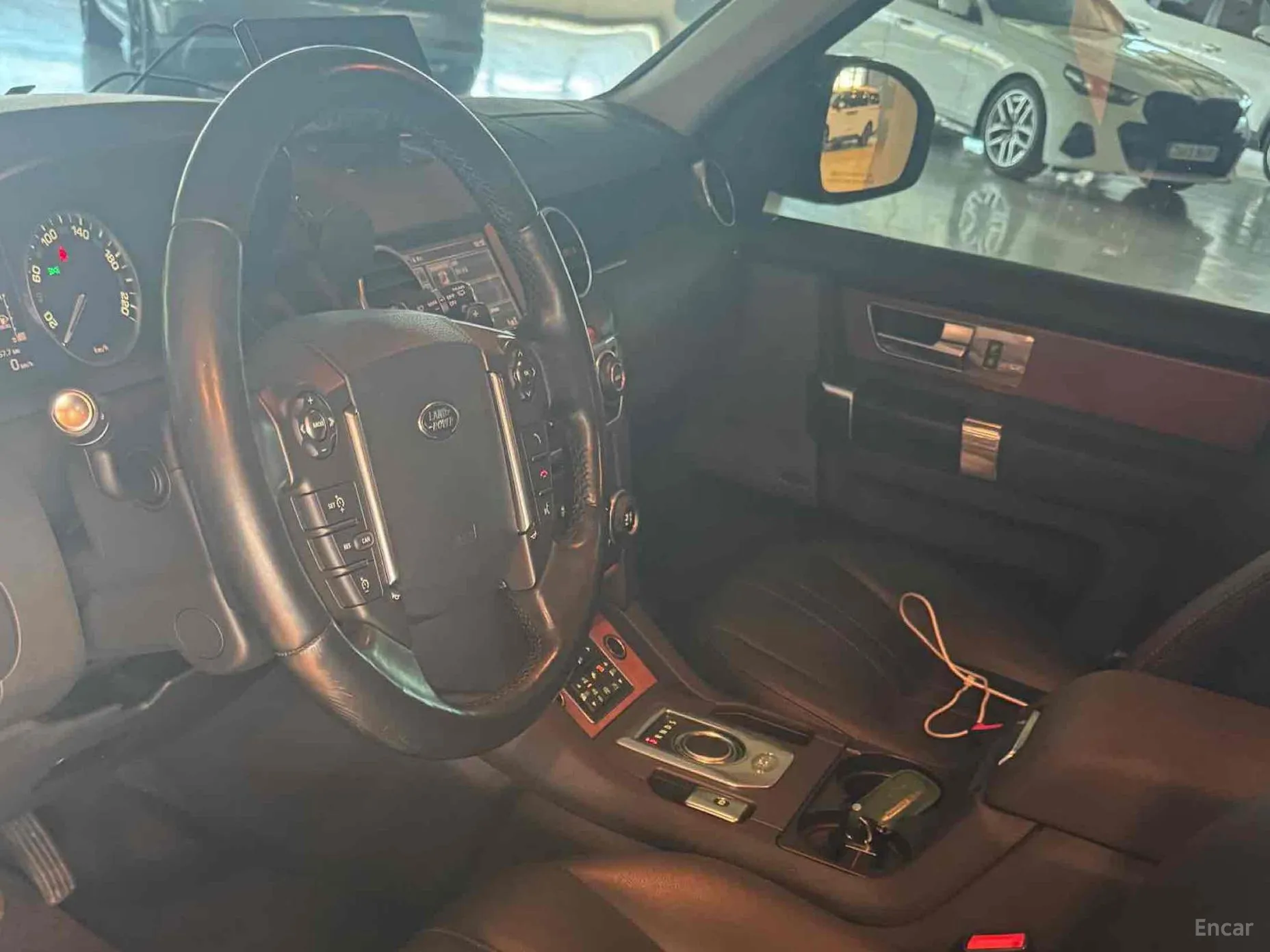 Land Rover Discovery 4 превью 4