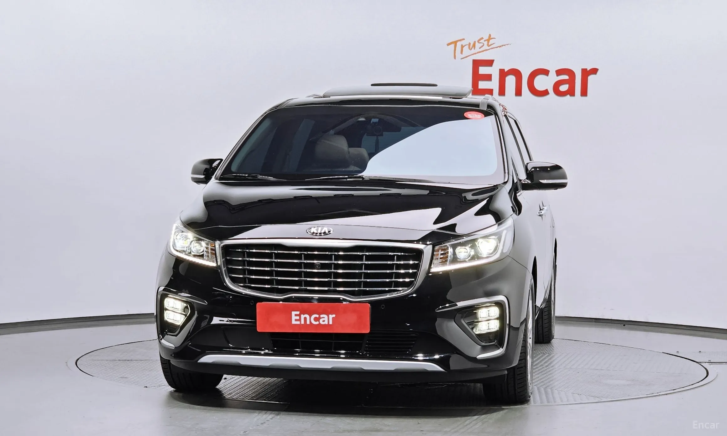 Kia Carnival превью 2