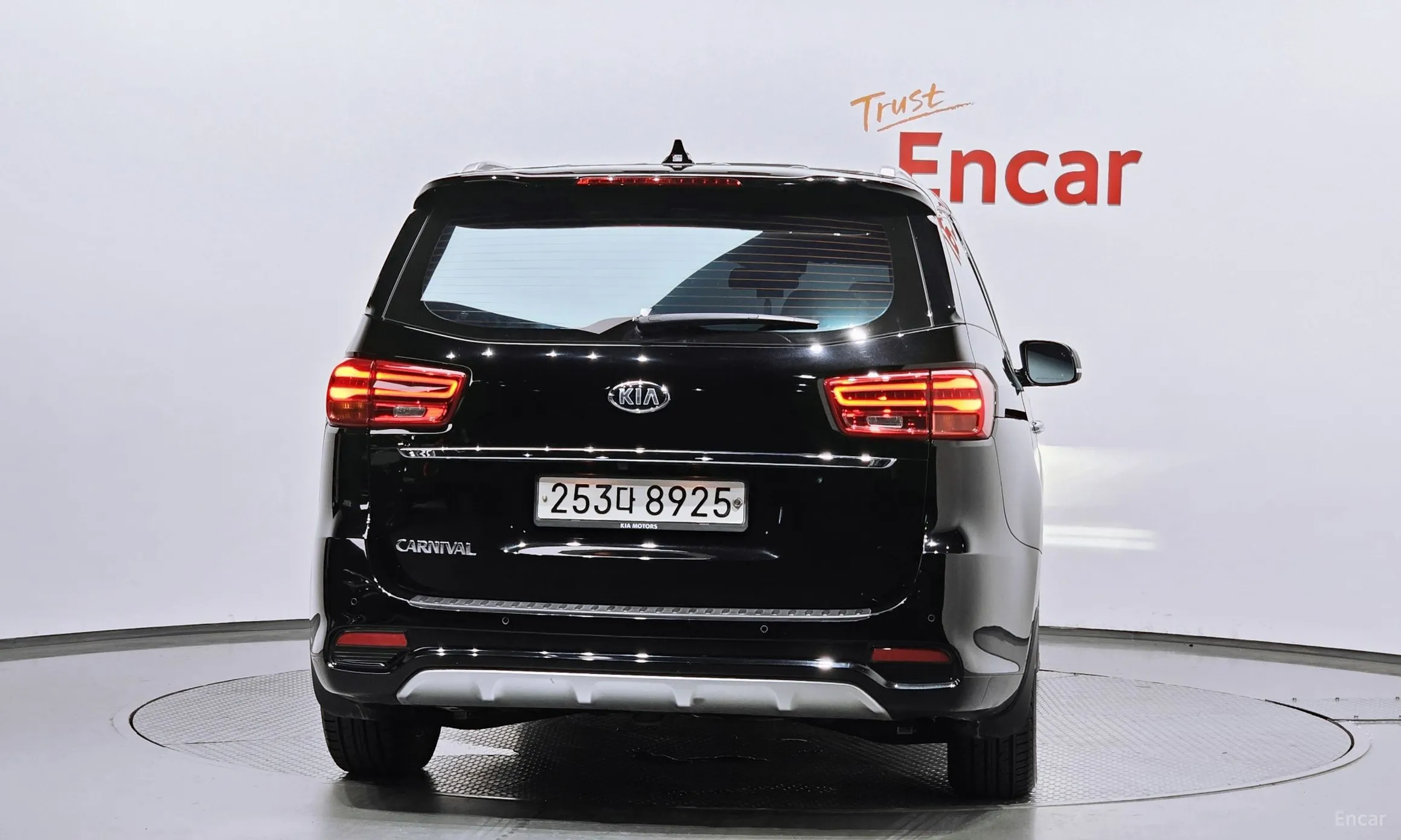 Kia Carnival превью 3