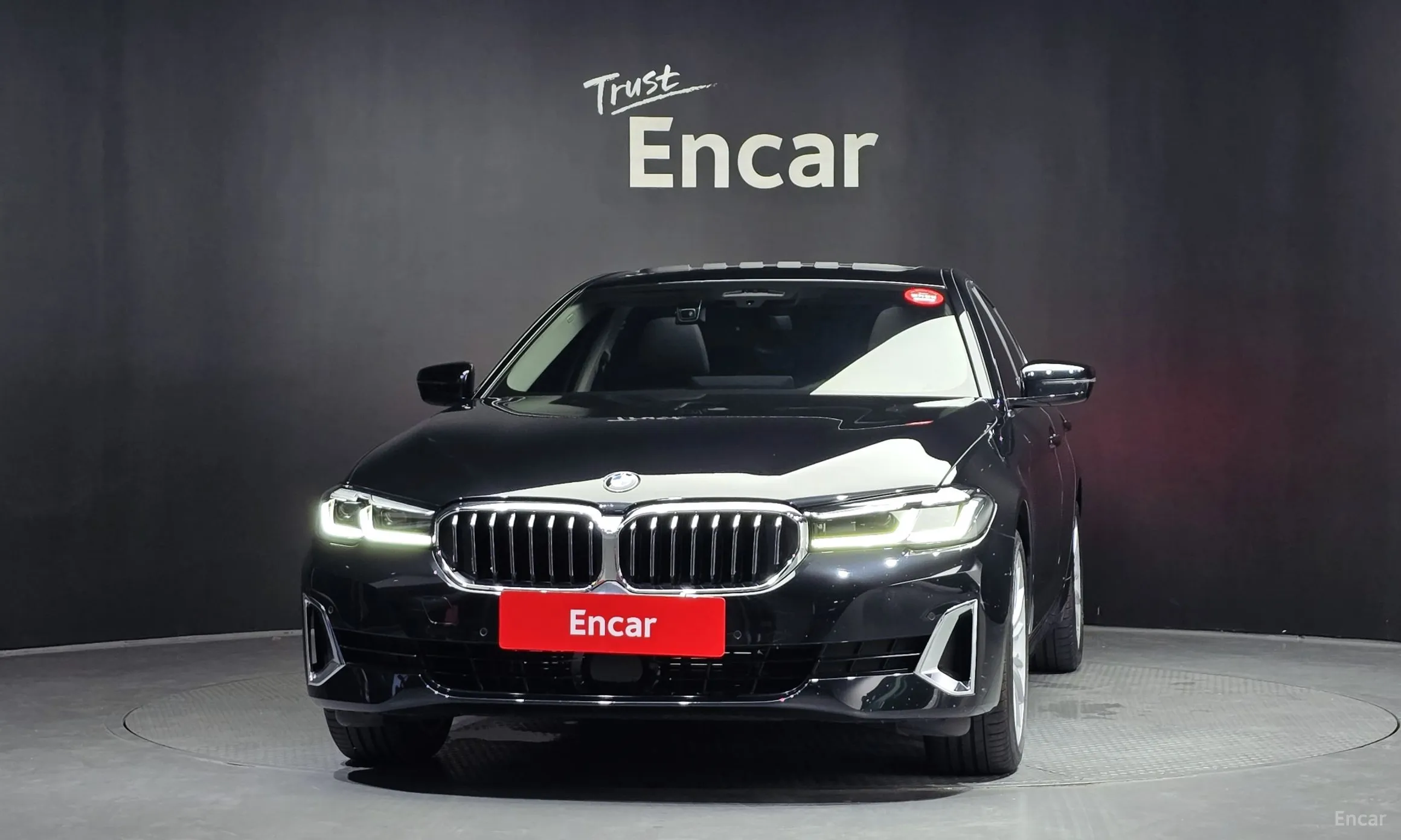 BMW 5 Series (G30) превью 2
