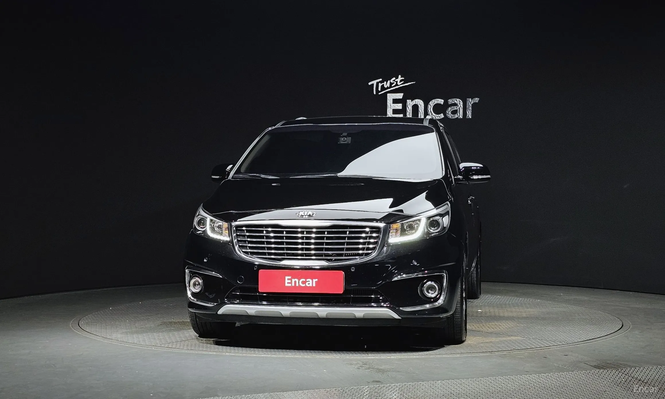 Kia Carnival превью 2