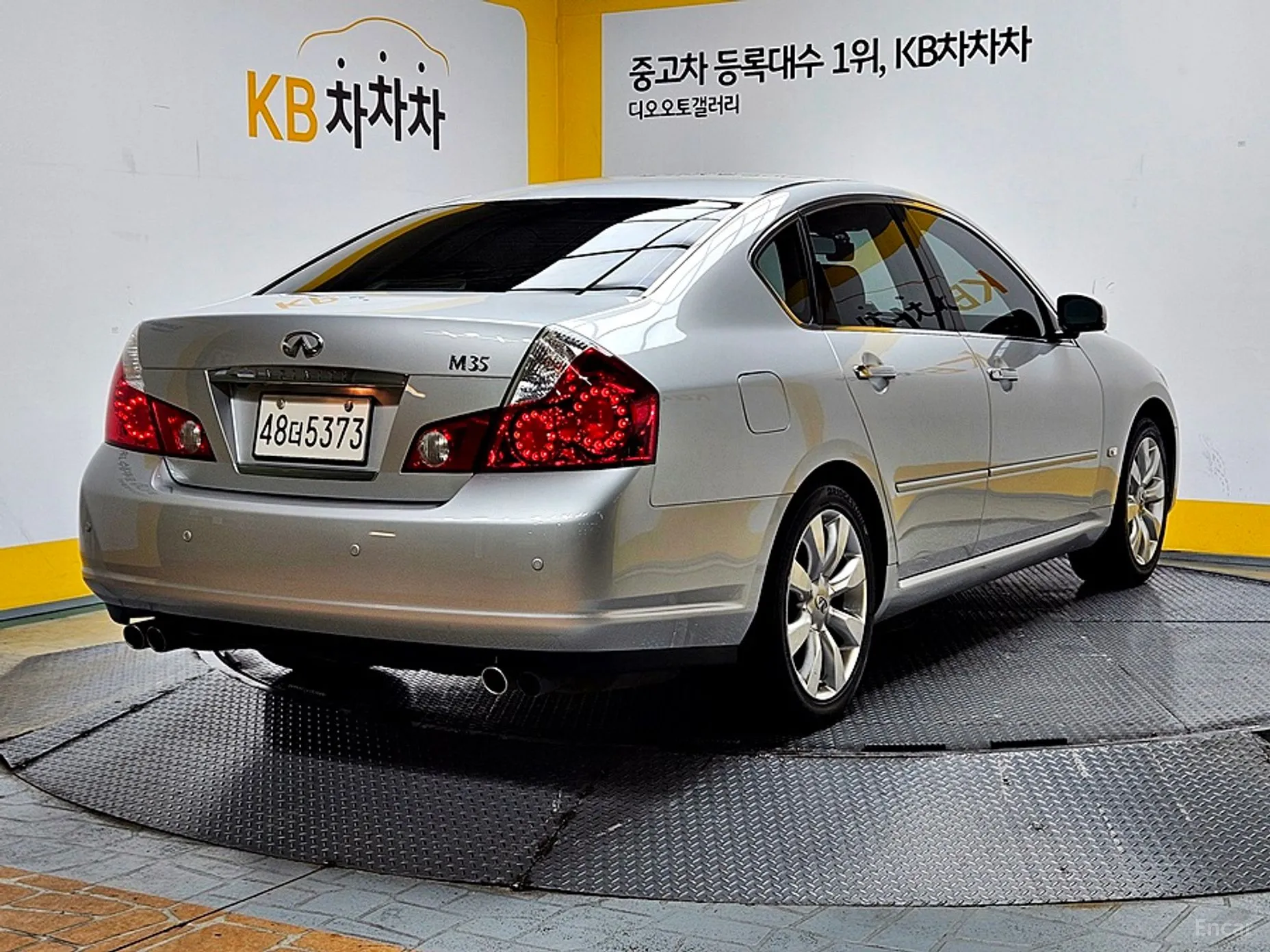 Infiniti M35 превью 5
