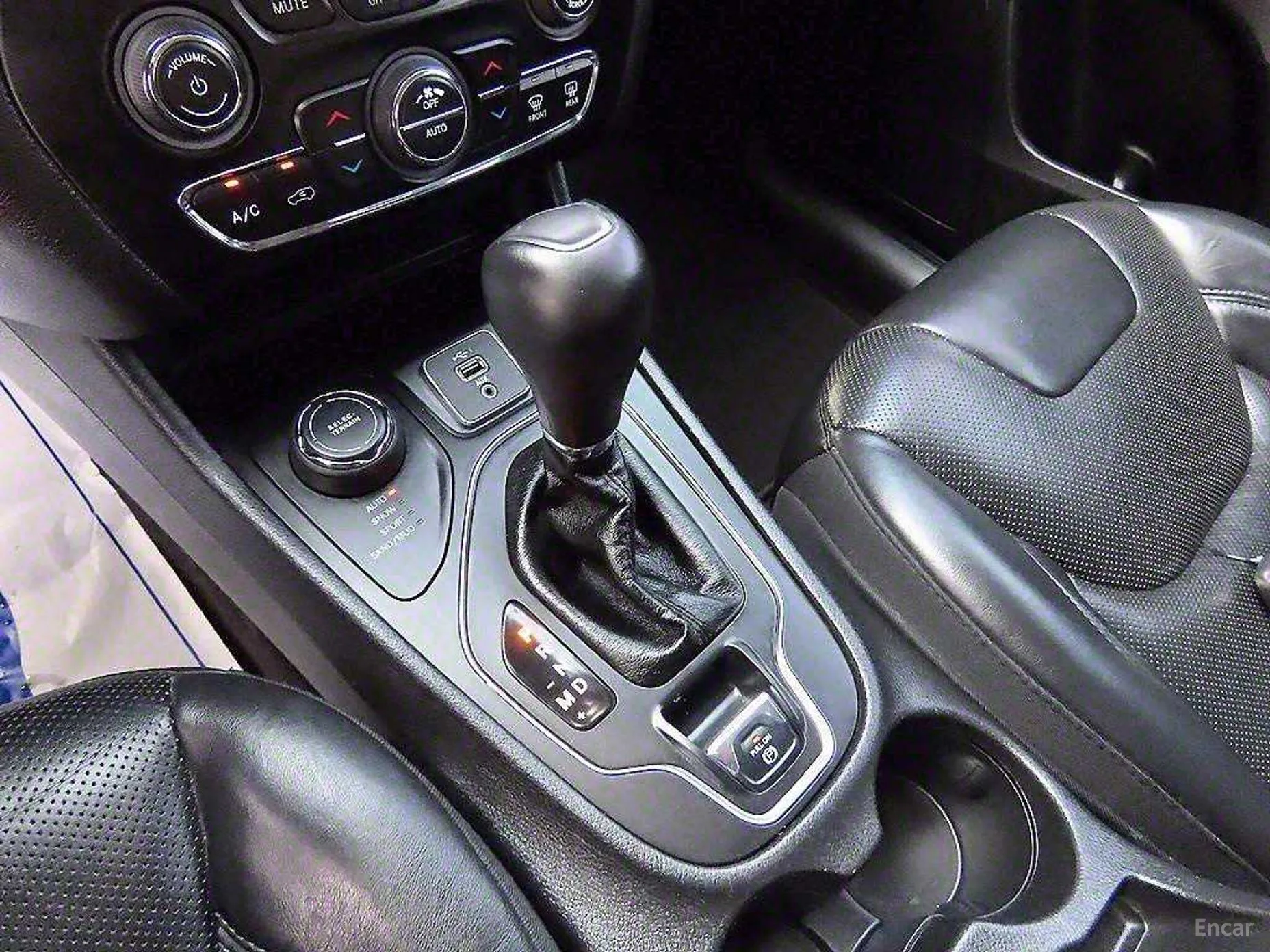 Jeep Cherokee (KL) превью 10