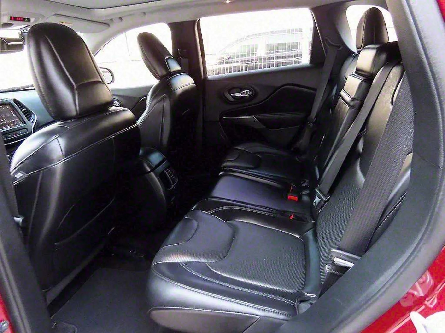Jeep Cherokee (KL) превью 6