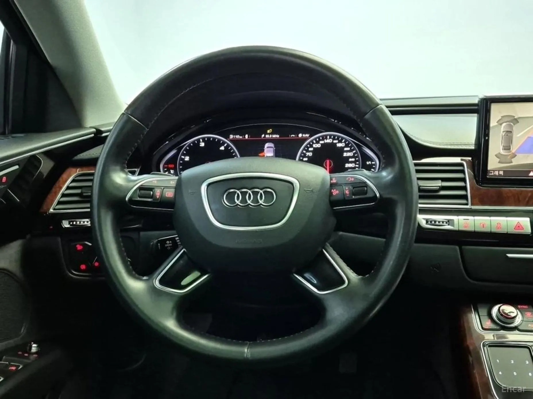 Audi New A8 превью 4