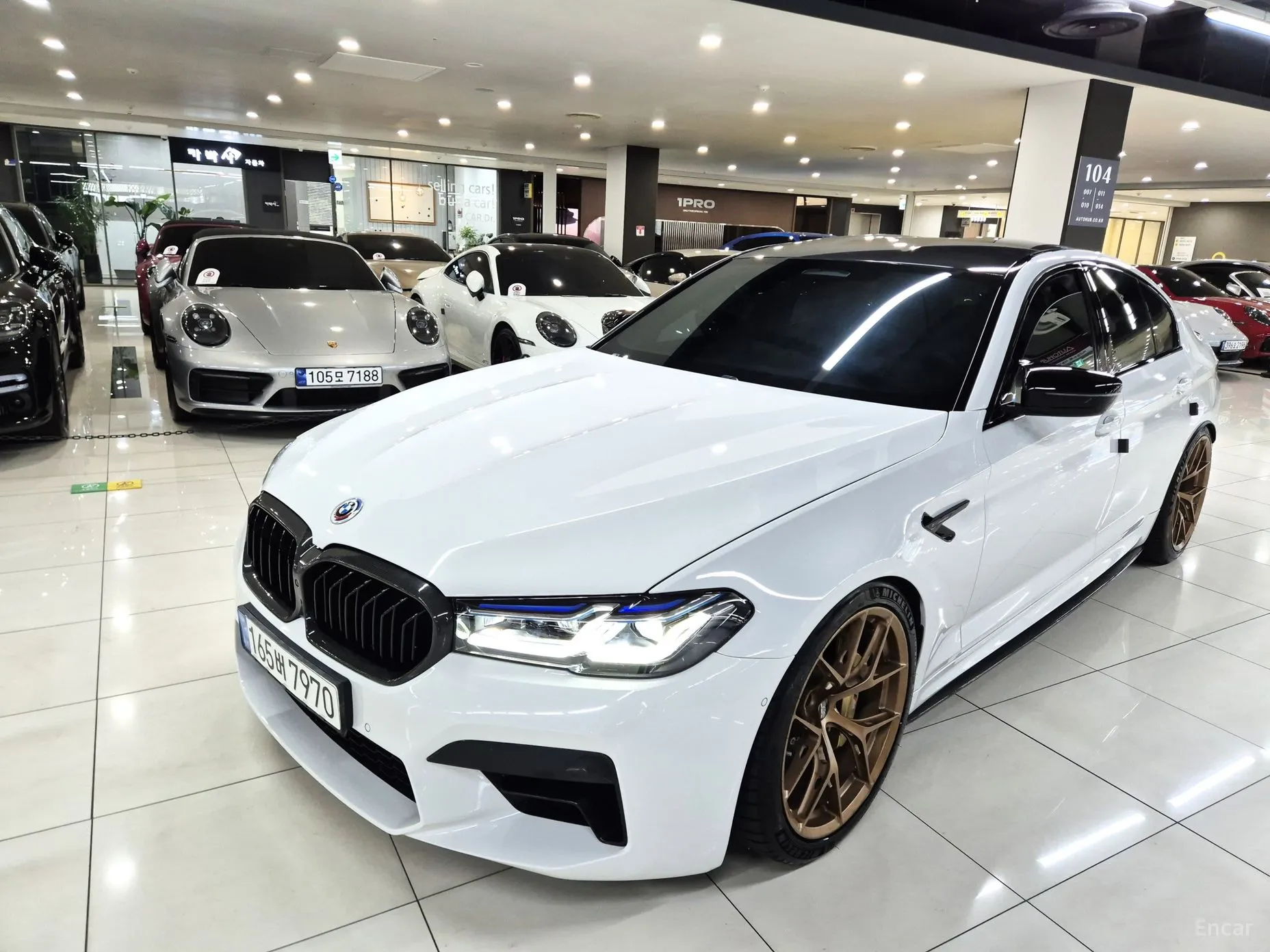 BMW M5 (F90)