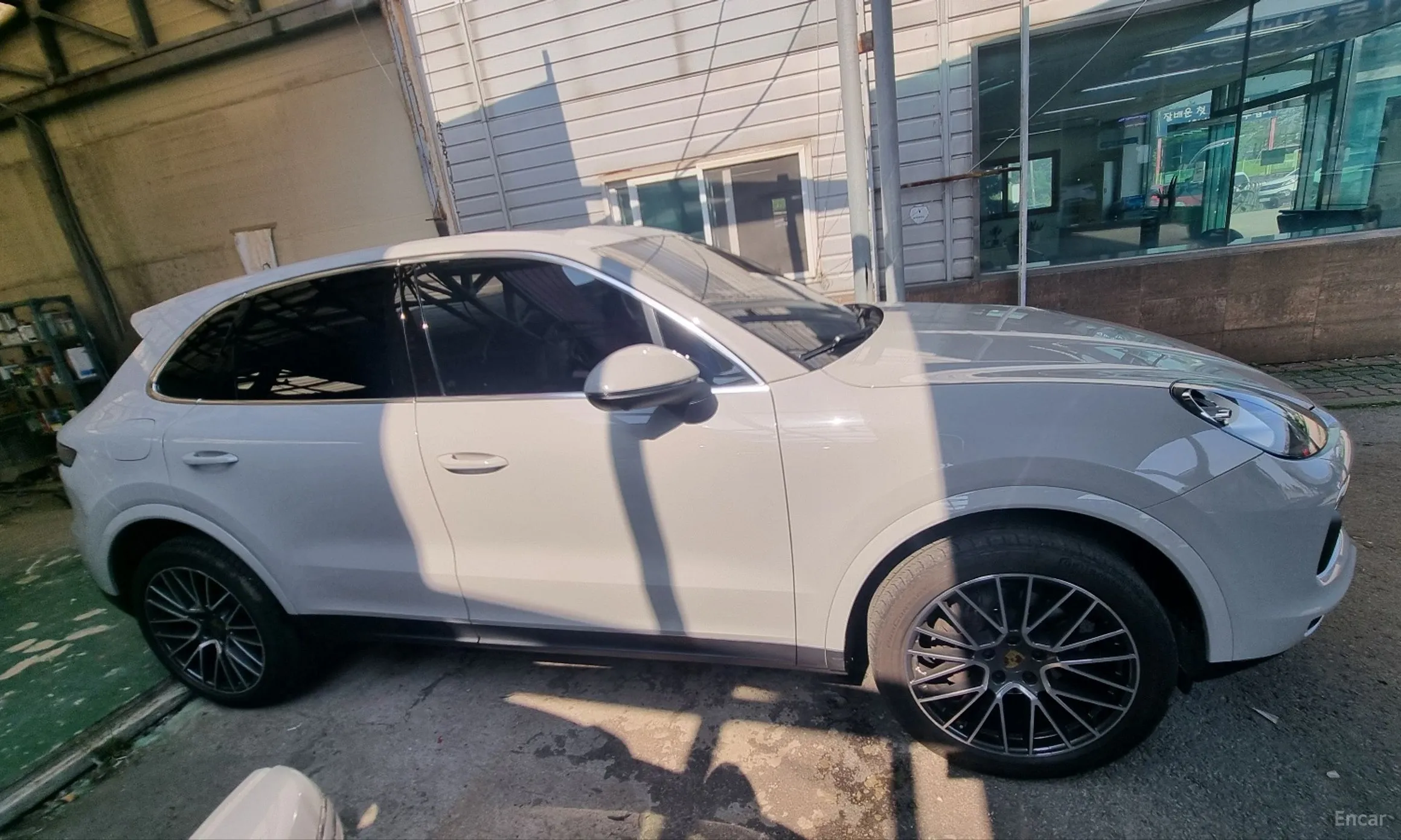Porsche Cayenne (PO536) превью 3
