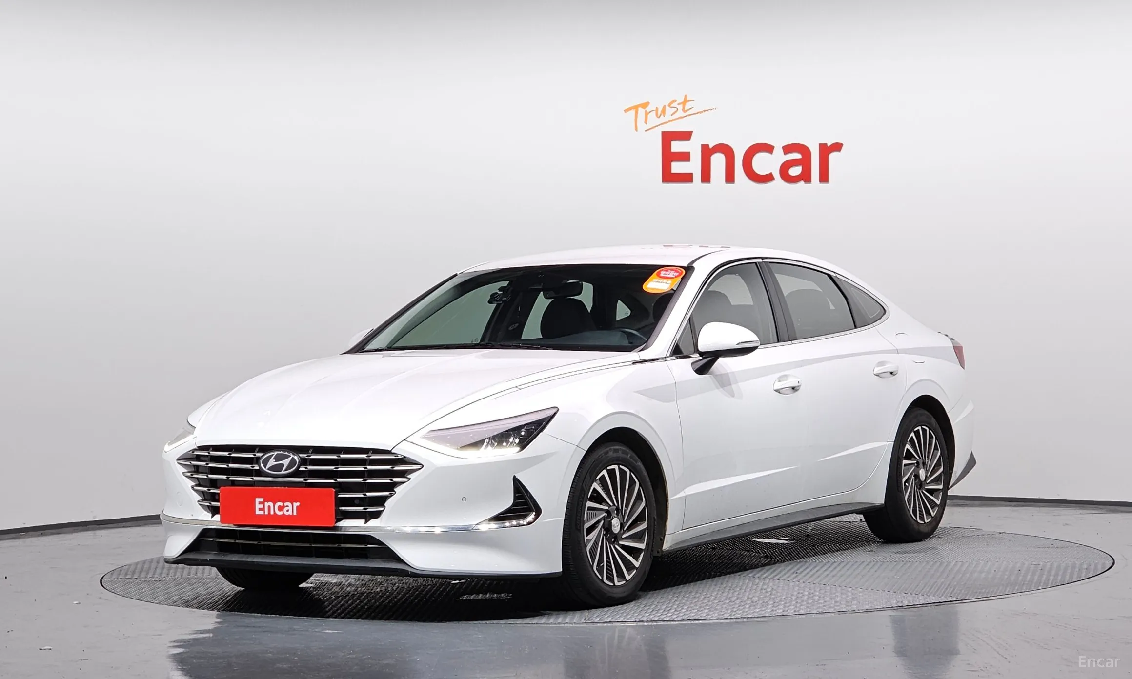 Sonata Hybrid (DN8)