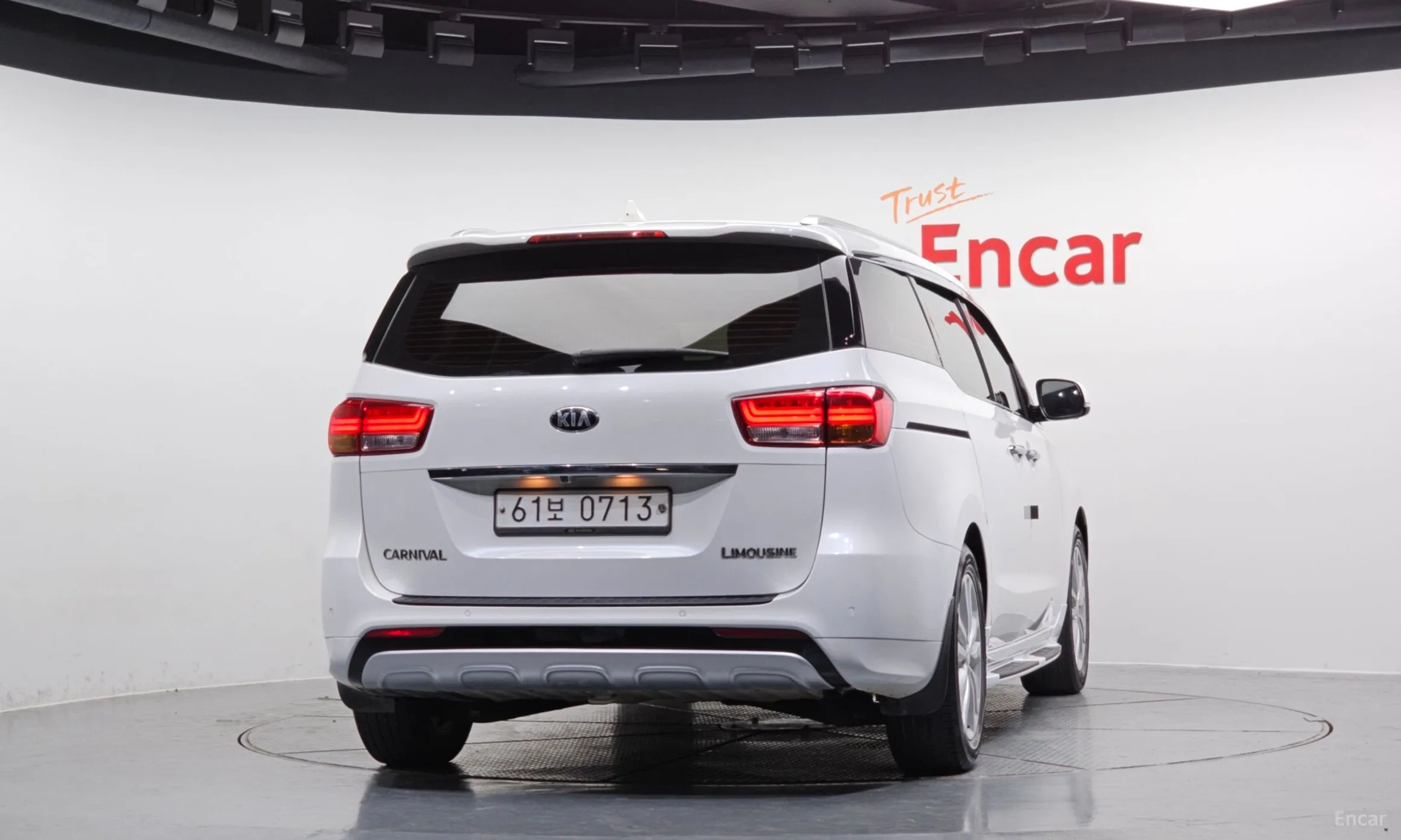 Kia Carnival превью 3