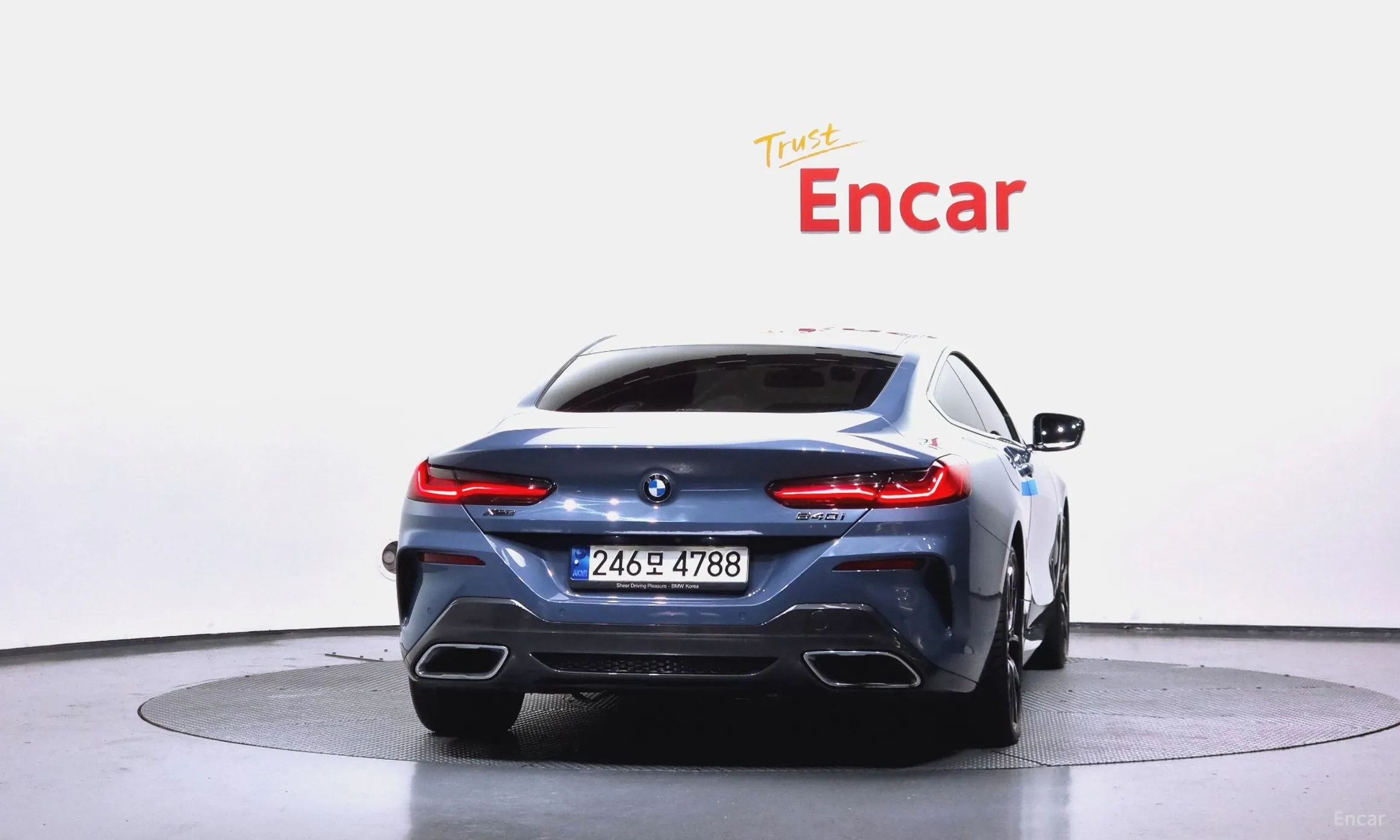 BMW 8-series (G15) превью 3