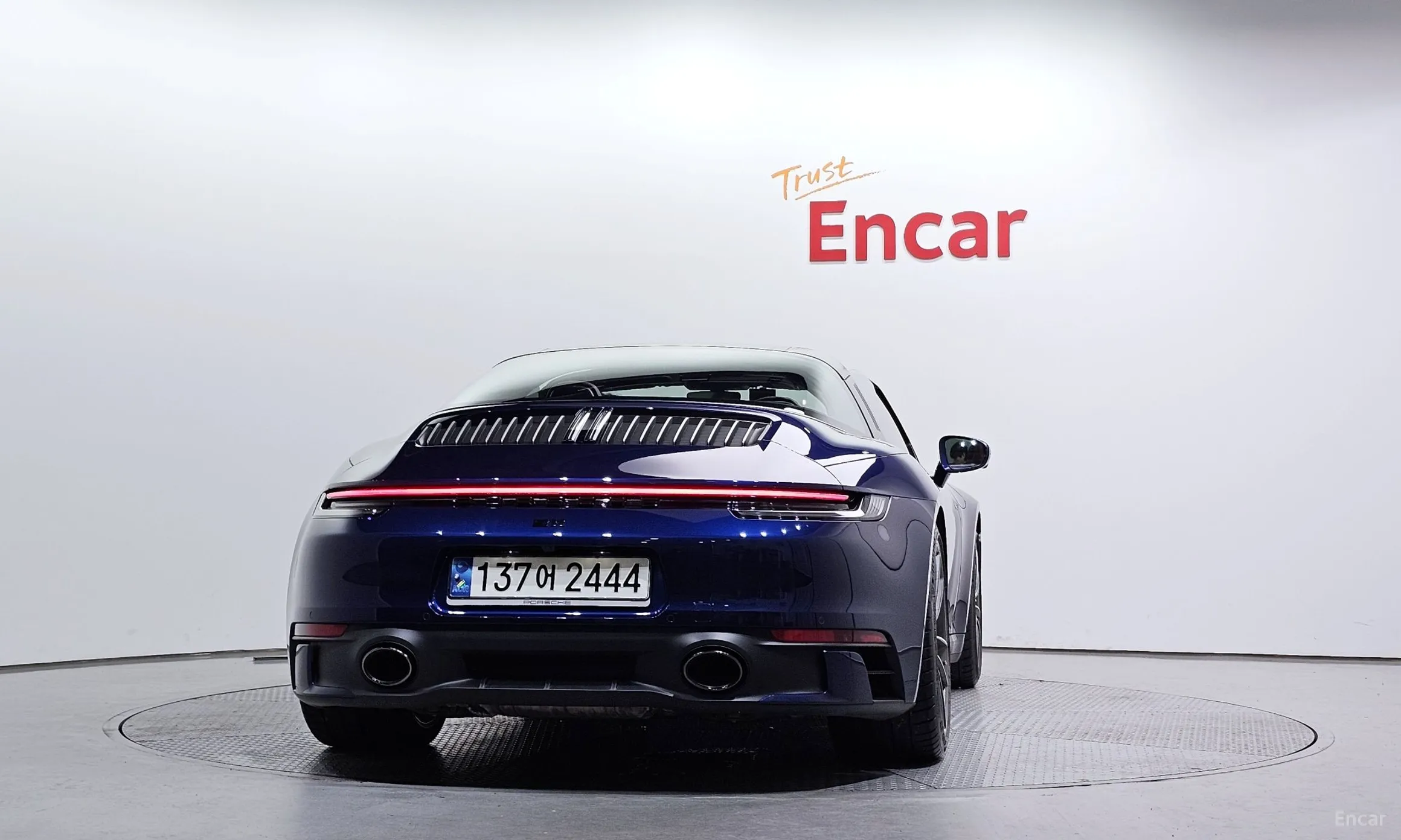Porsche 911 (992) превью 3