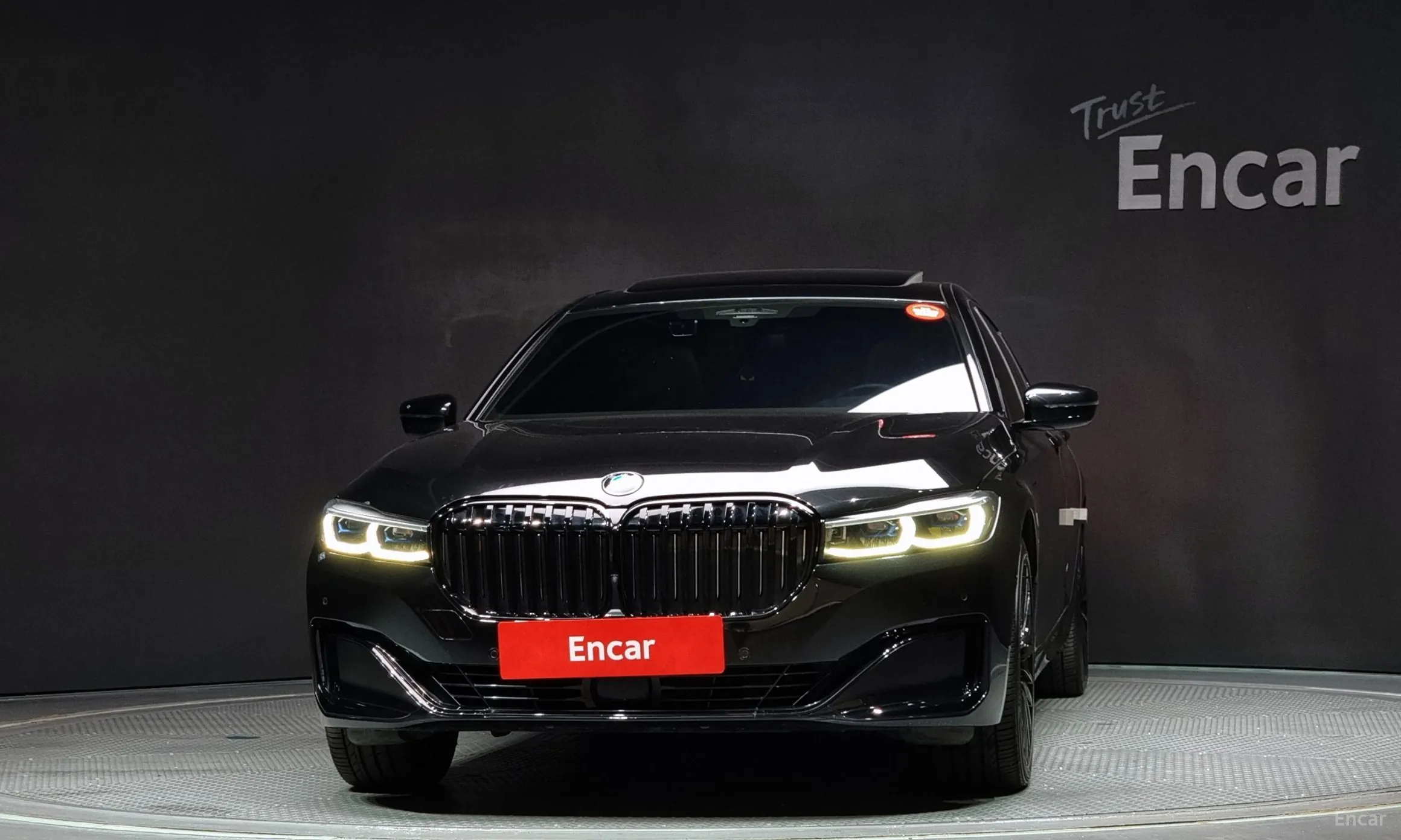 BMW 7 Series (G11) превью 2