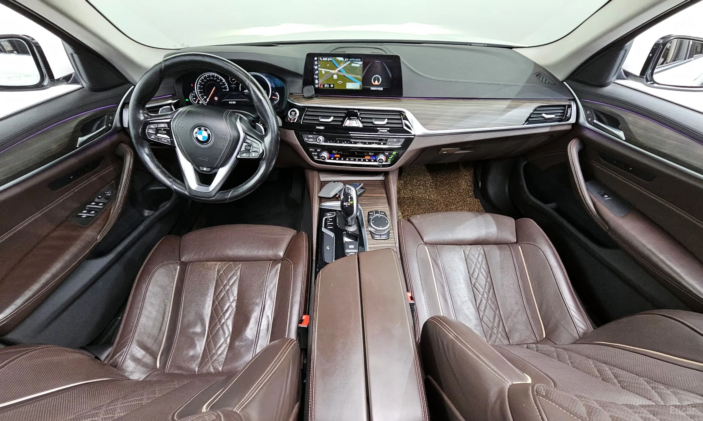 BMW 5 Series (G30) превью 4
