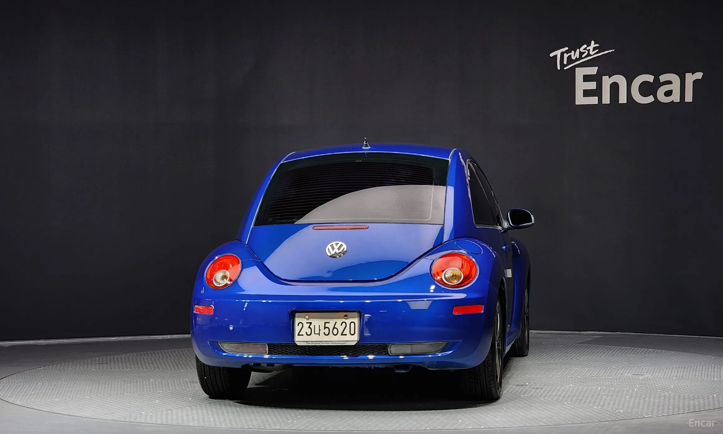 Volkswagen New Beetle превью 3