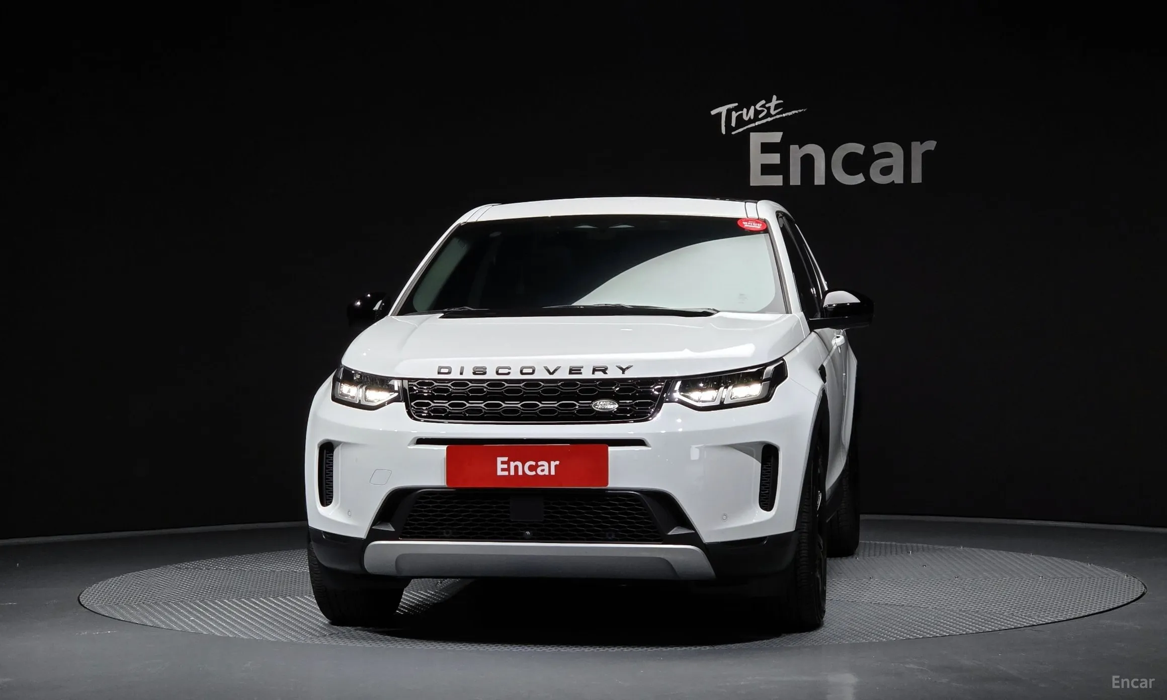 Land Rover Discovery Sports превью 2