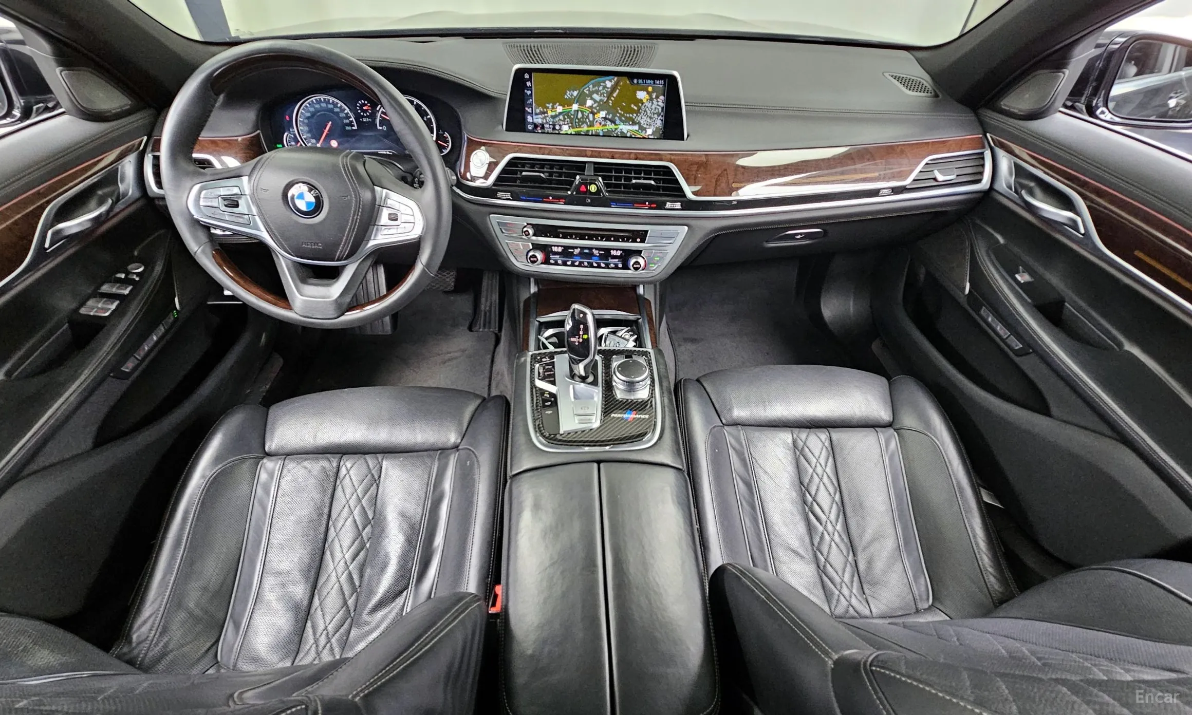 BMW 7 Series (G11) превью 4