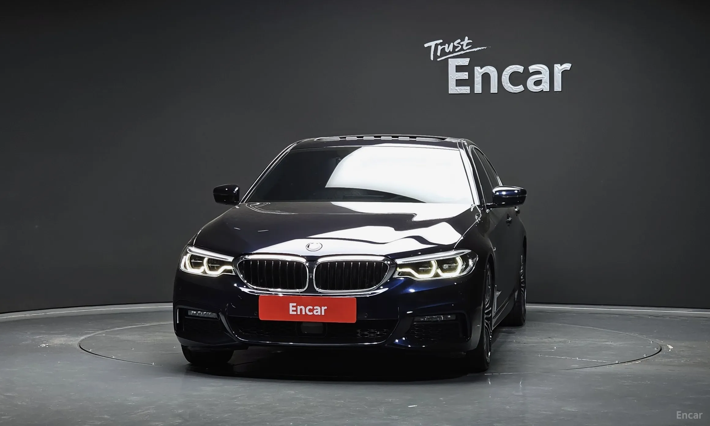 BMW 5 Series (G30) превью 2