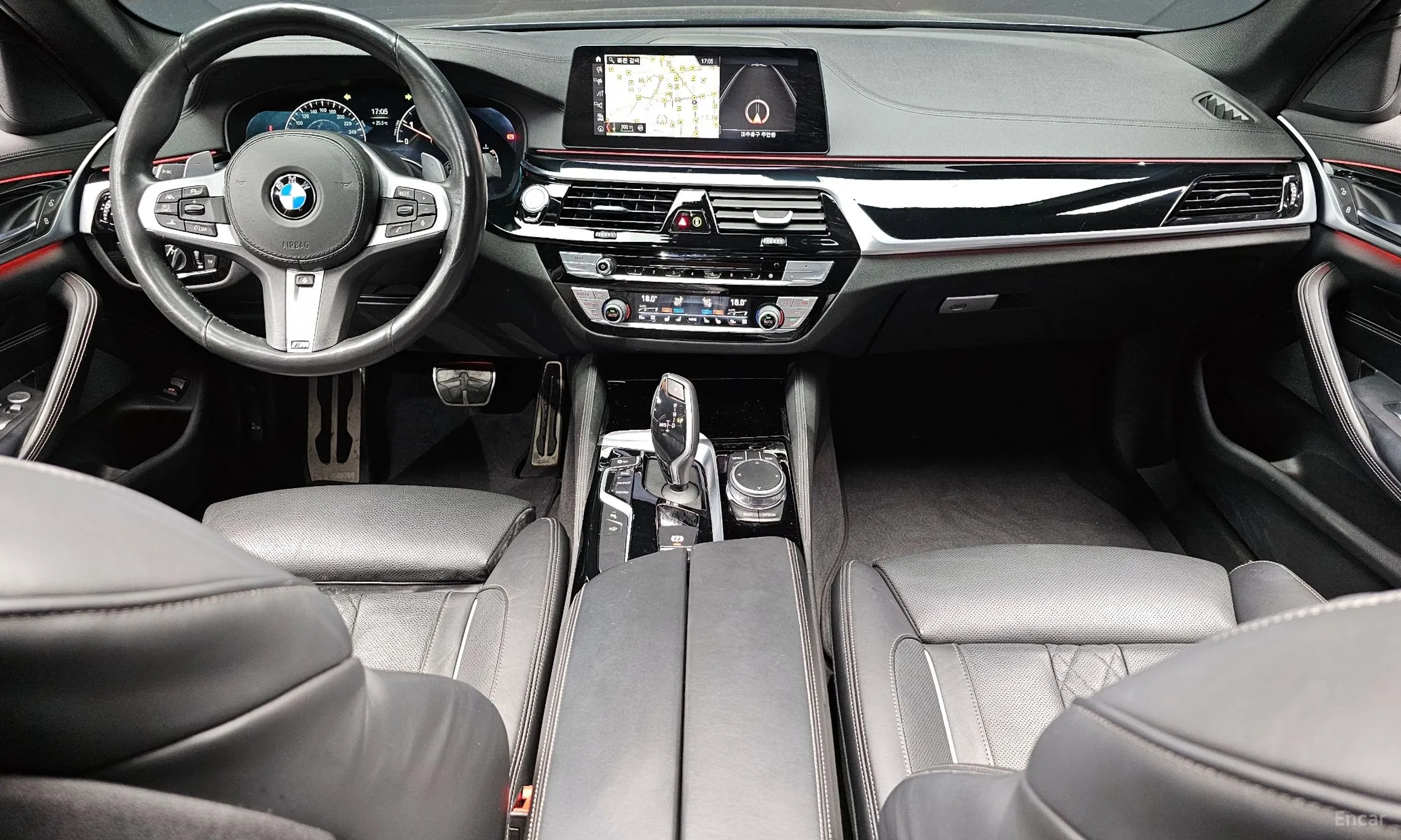 BMW 5 Series (G30) превью 4