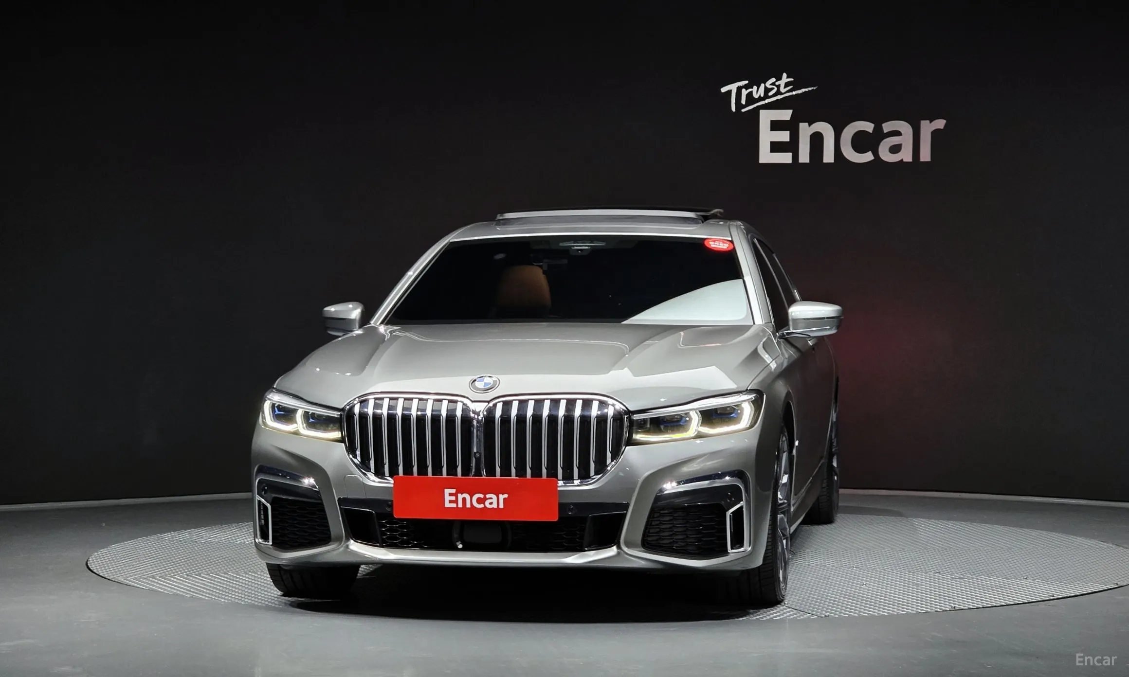 BMW 7 Series (G11) превью 2