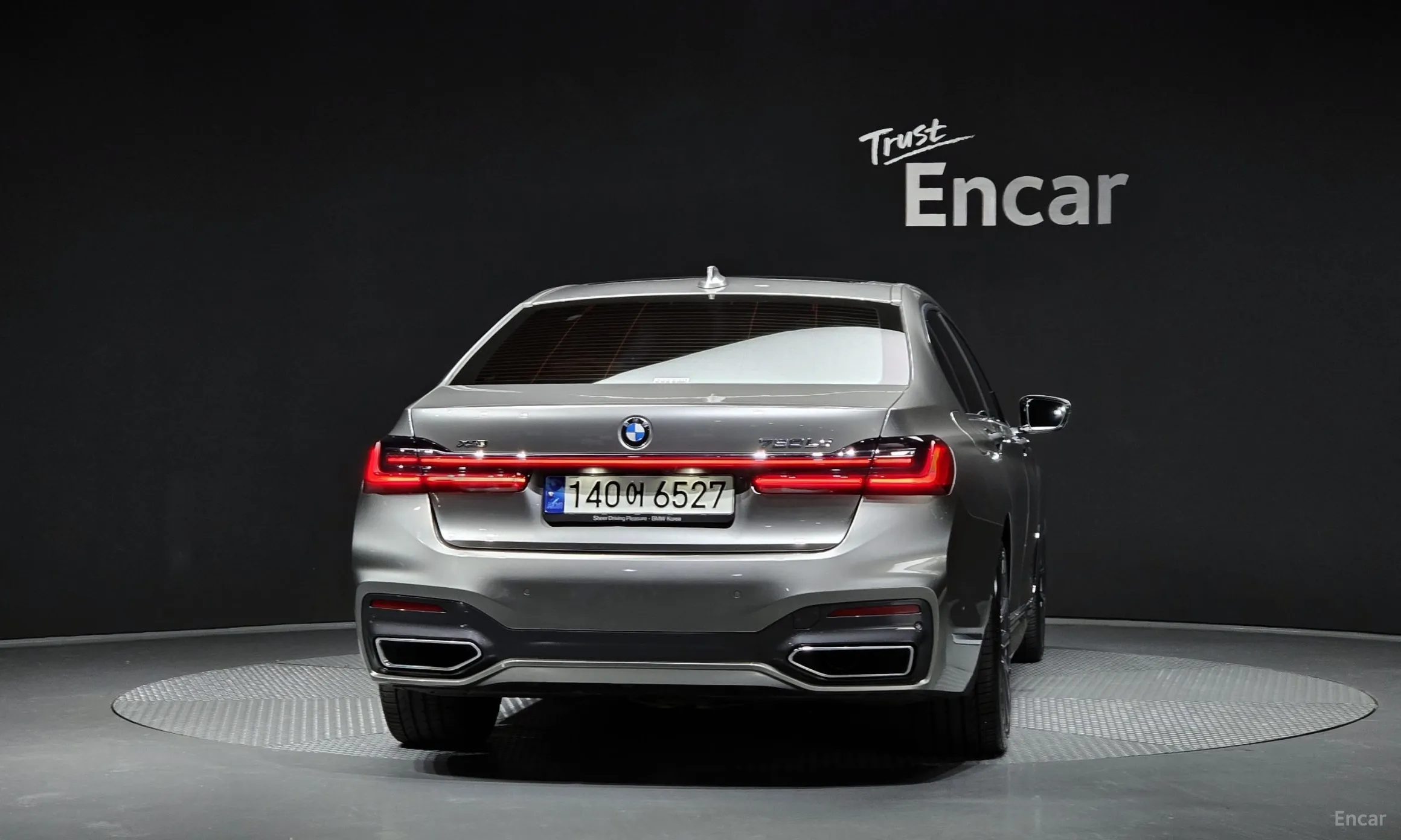 BMW 7 Series (G11) превью 3