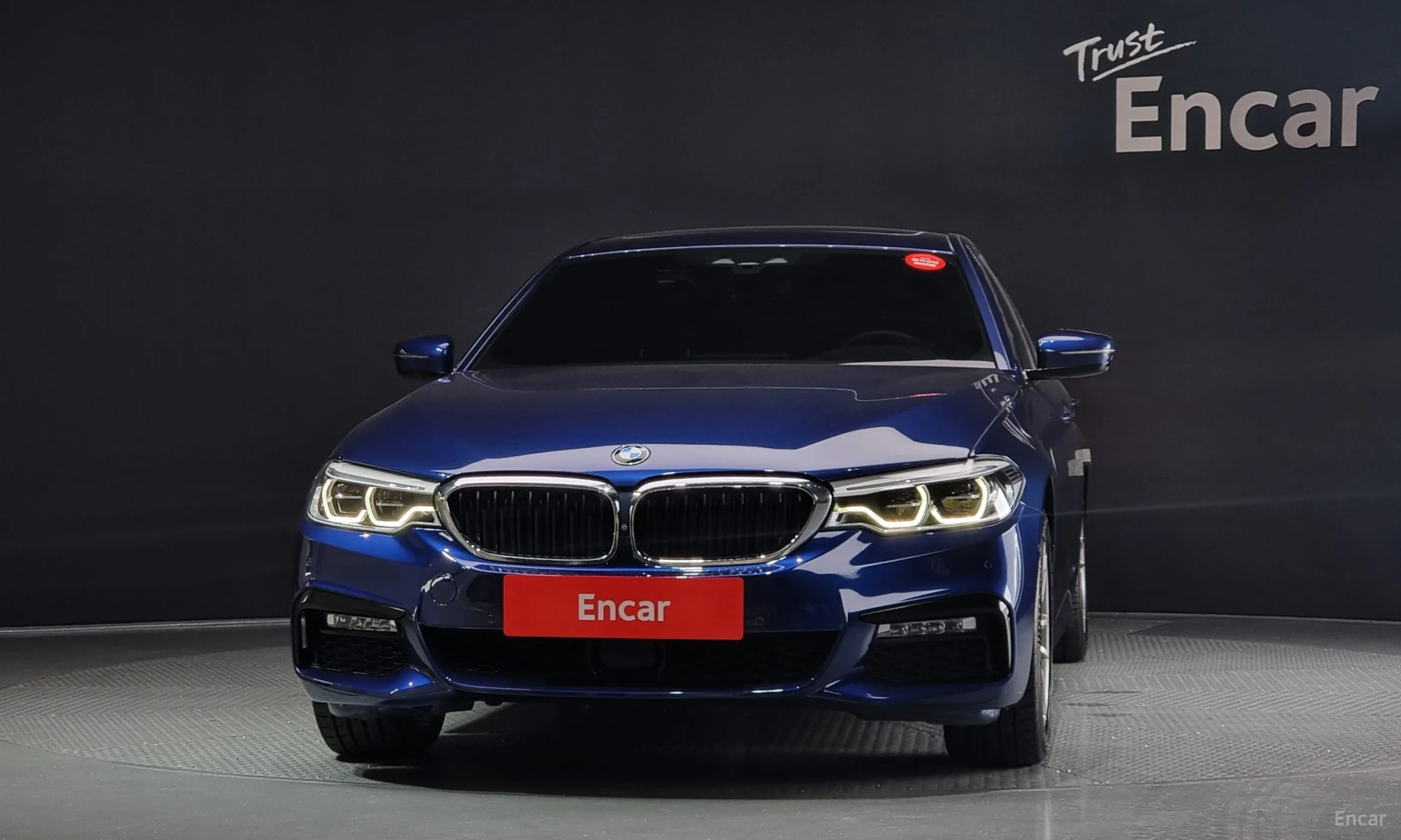BMW 5 Series (G30) превью 2