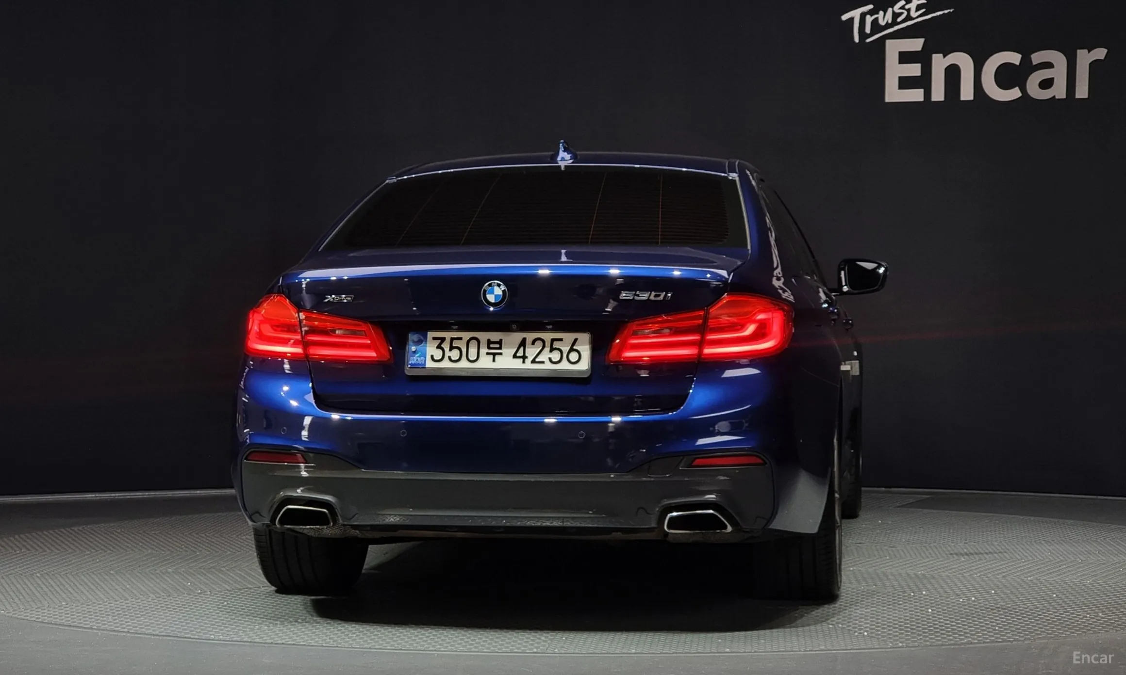 BMW 5 Series (G30) превью 3