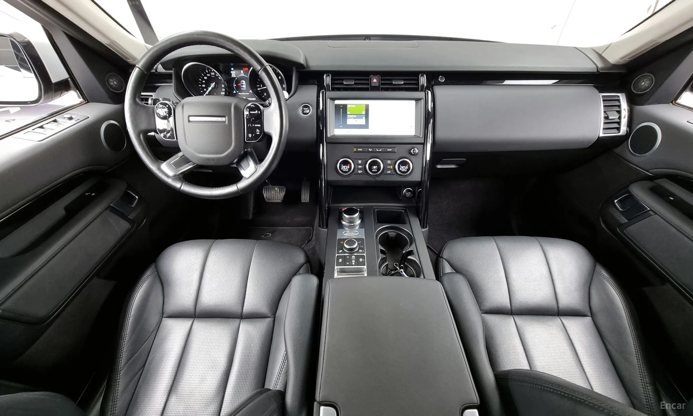 Land Rover Discovery 5 превью 4