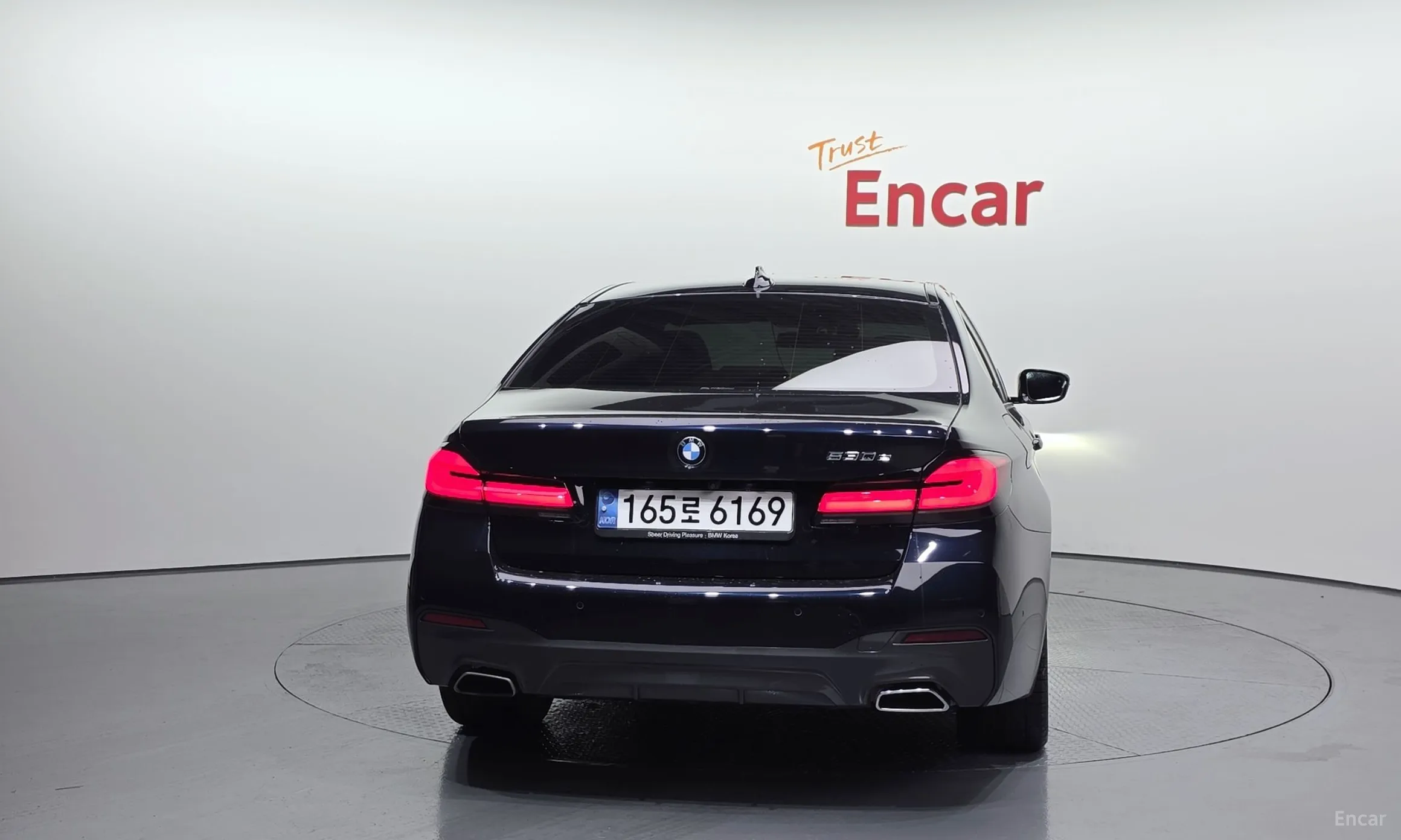 BMW 5 Series (G30) превью 3