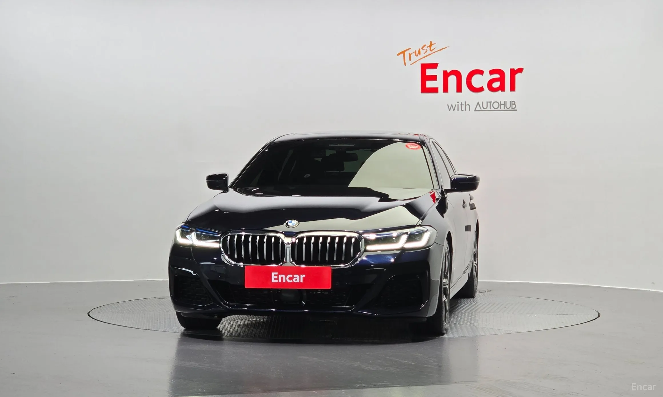 BMW 5 Series (G30) превью 2