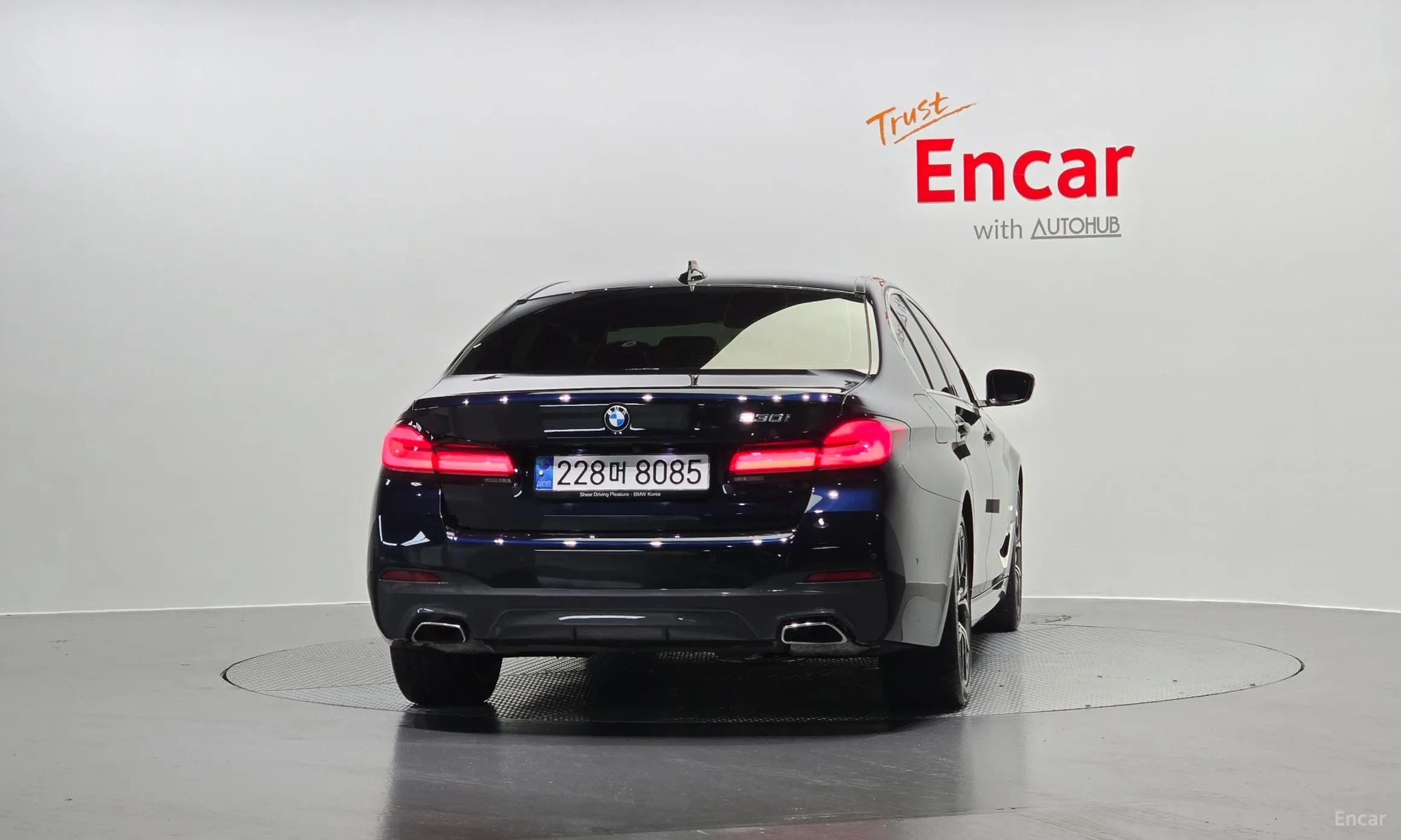 BMW 5 Series (G30) превью 3