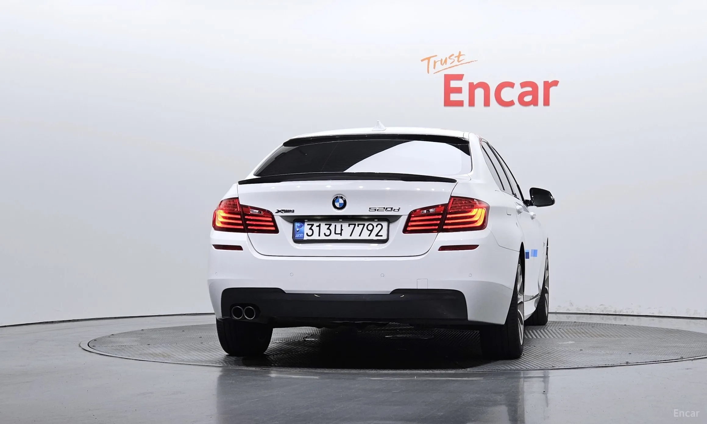 BMW 5 Series (F10) превью 3