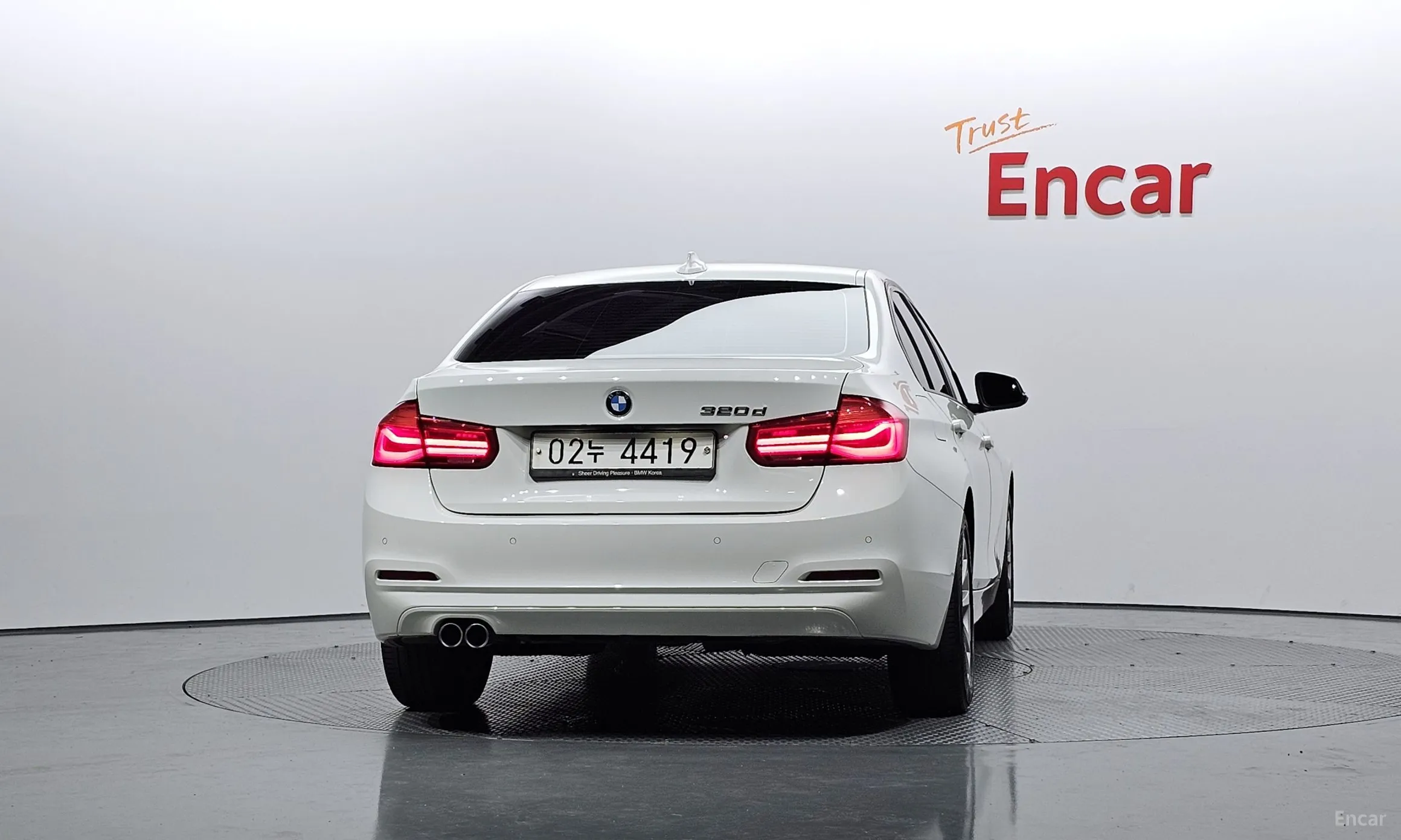 BMW 3 Series (F30) превью 3