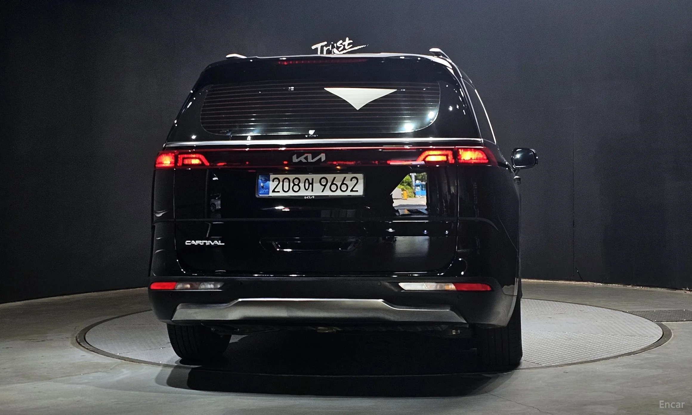 Kia Carnival Gen 4 превью 3