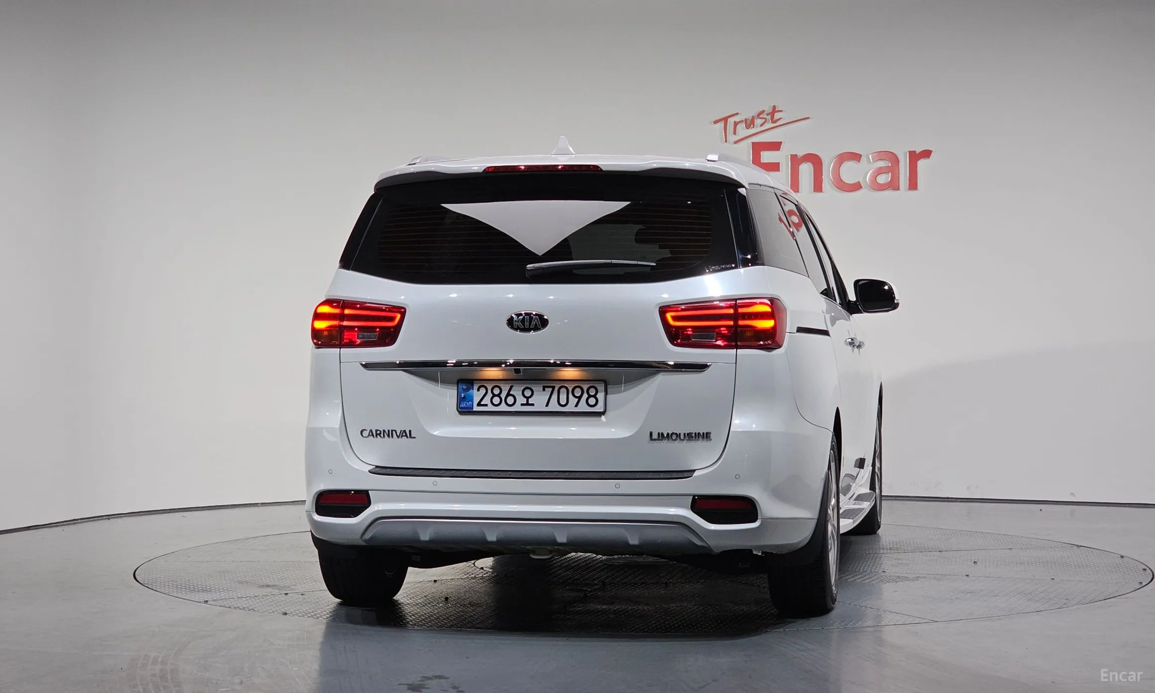 Kia Carnival превью 3