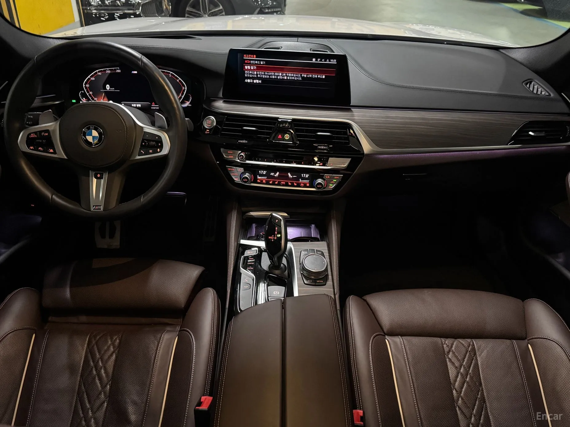 BMW 5 Series (G30) превью 4