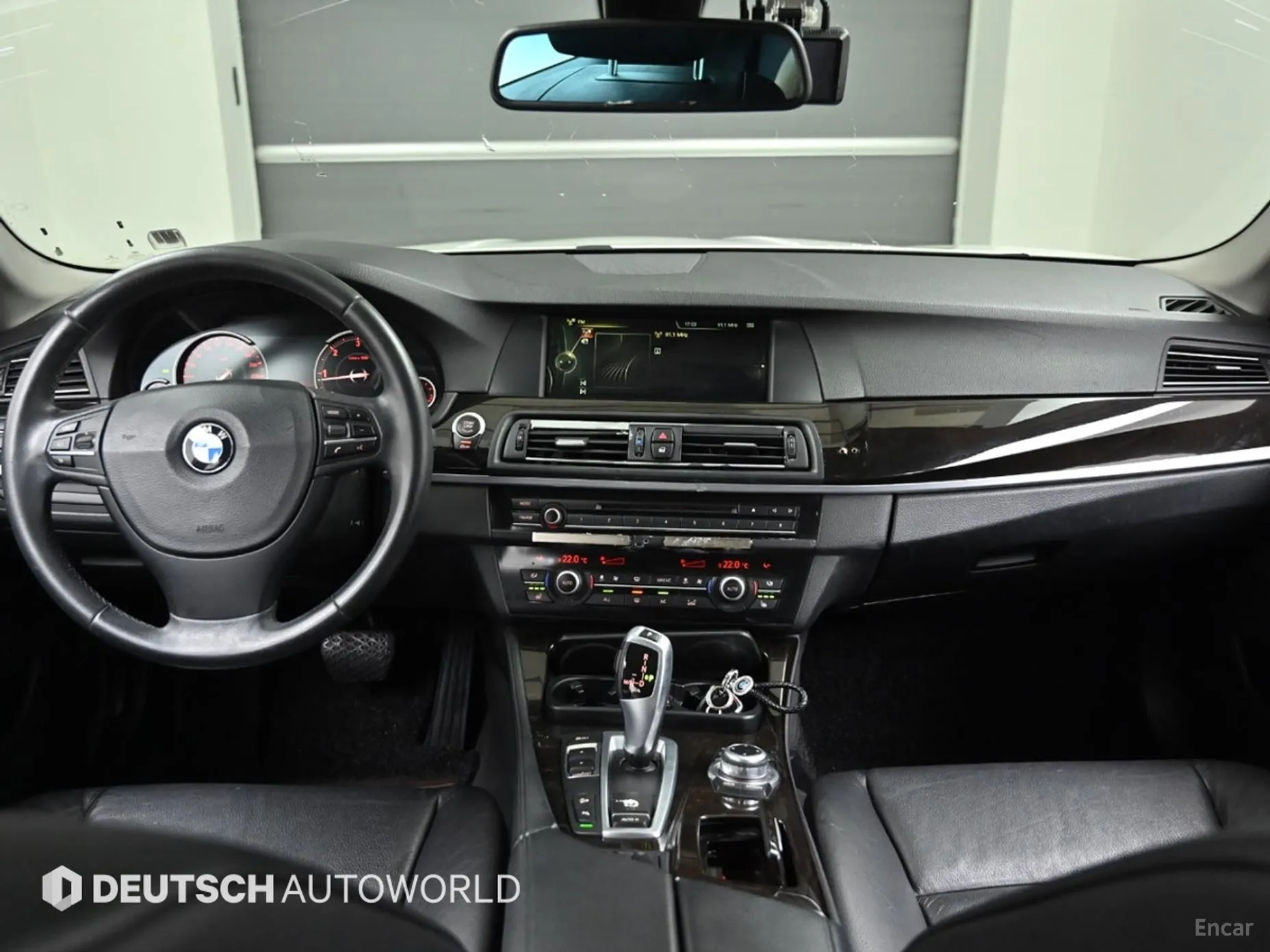 BMW 5 Series (F10) превью 4