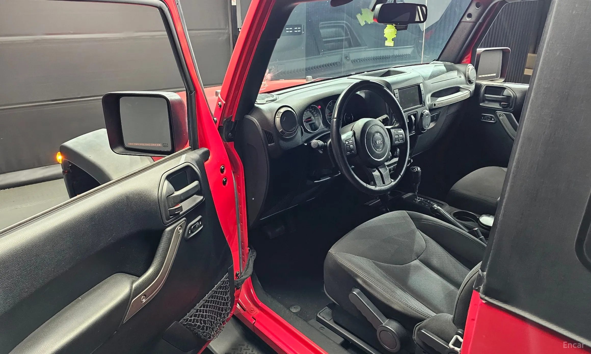 Jeep Wrangler (JK) превью 11