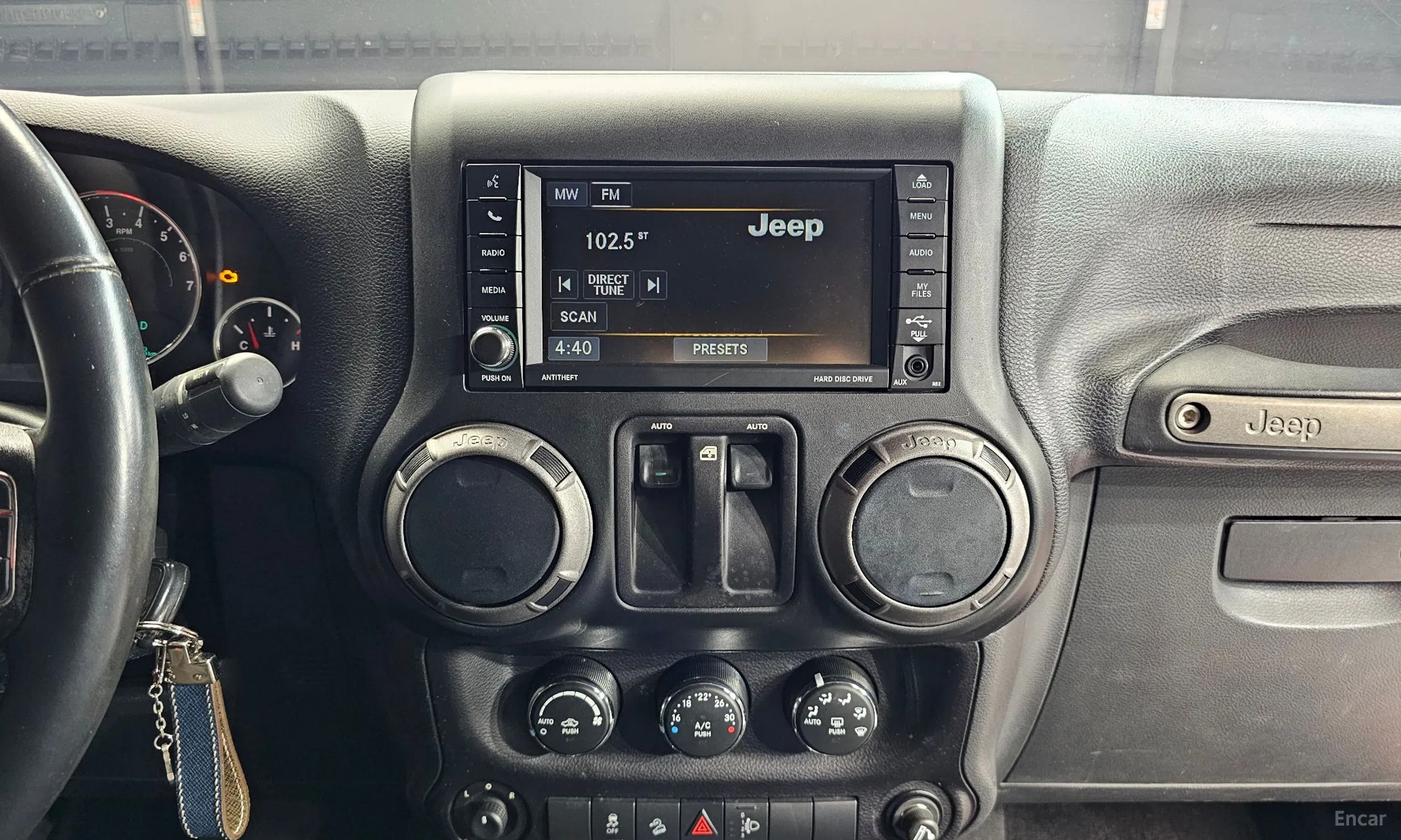 Jeep Wrangler (JK) превью 14