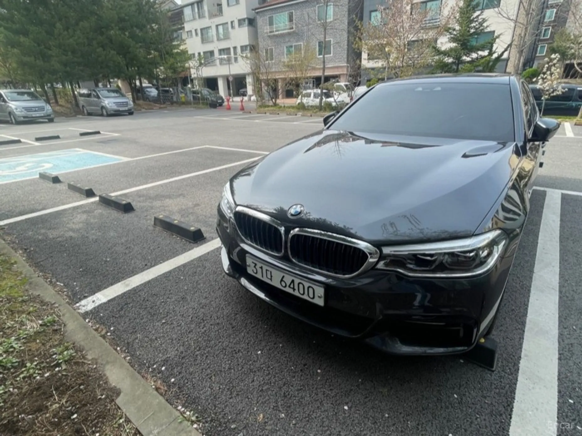 BMW 5 Series (G30) превью 2