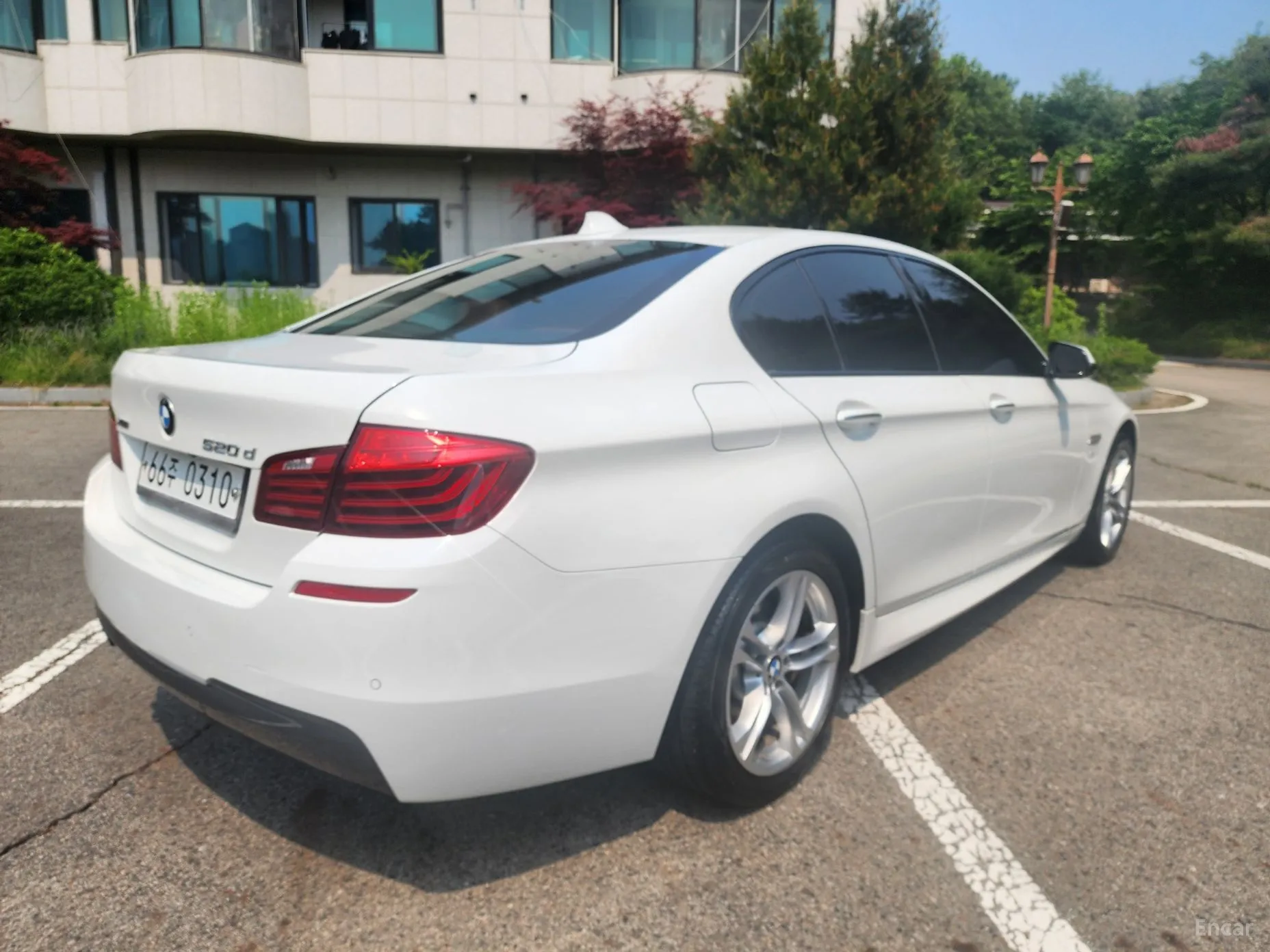BMW 5 Series (F10) превью 4
