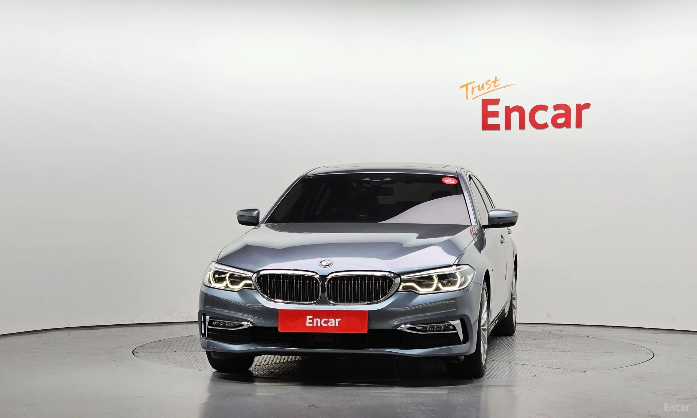 BMW 5 Series (G30) превью 2