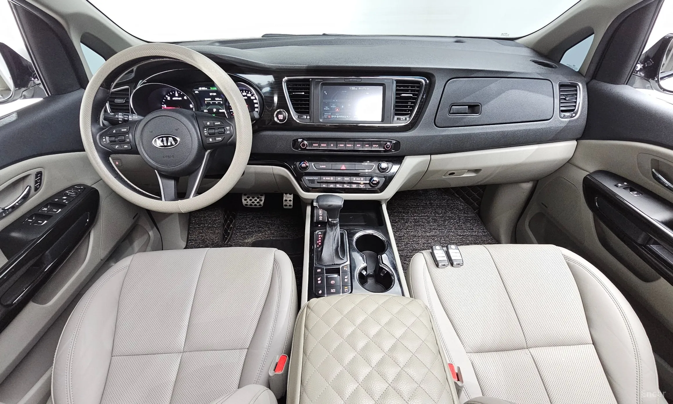 Kia Carnival превью 4